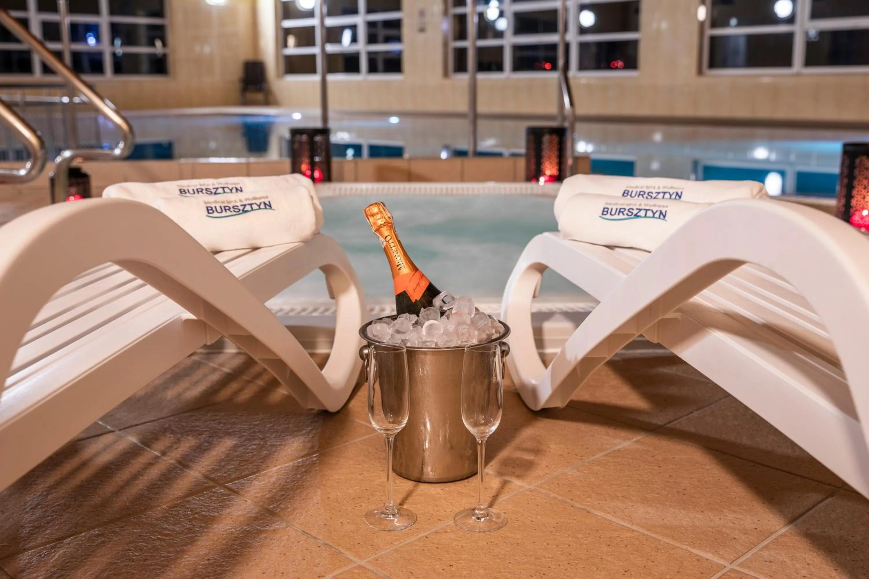 Hot Tub in BURSZTYN - BERNSTEIN SPA & Wellness