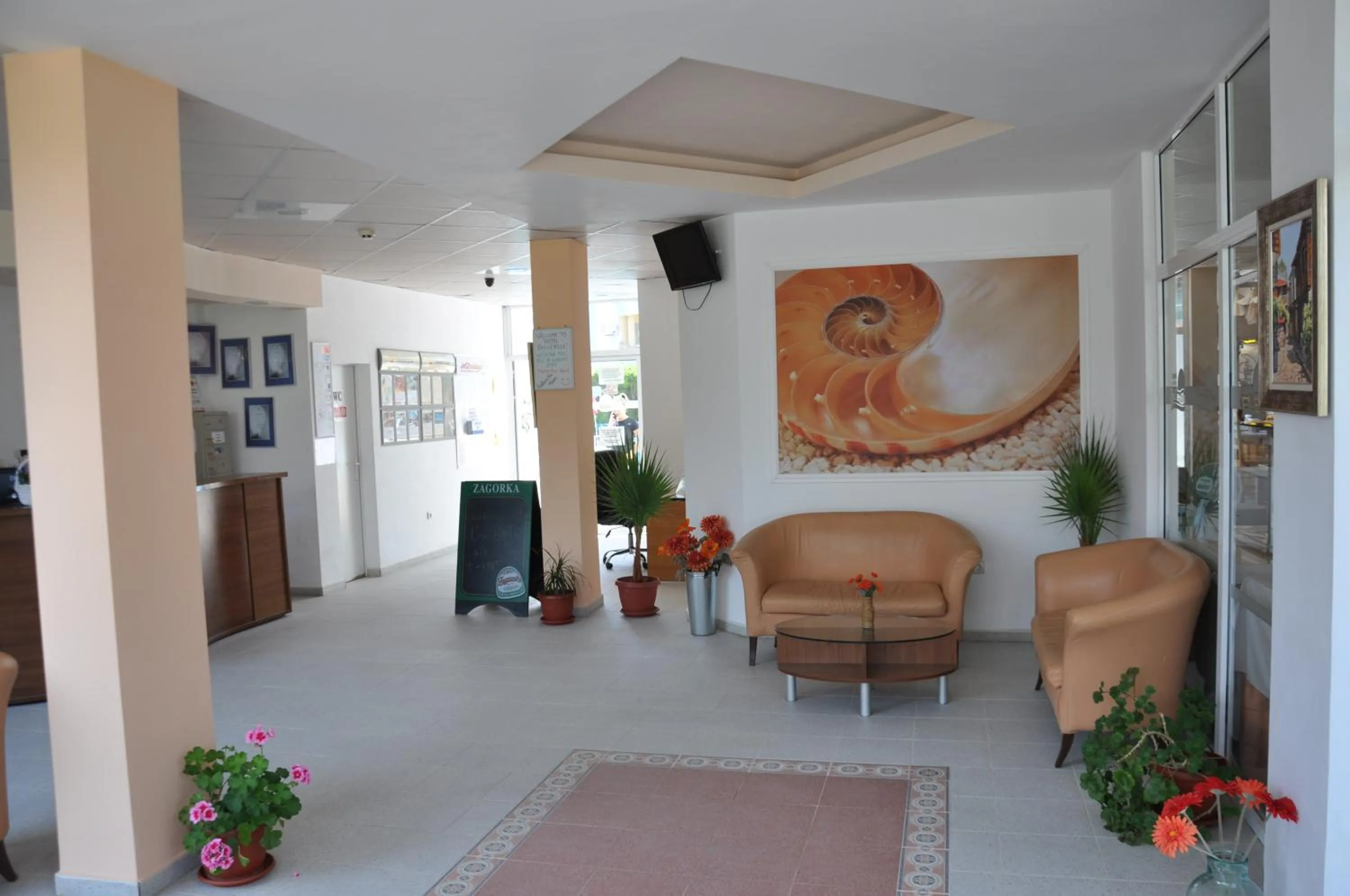 Lobby or reception in Hotel BelleVille