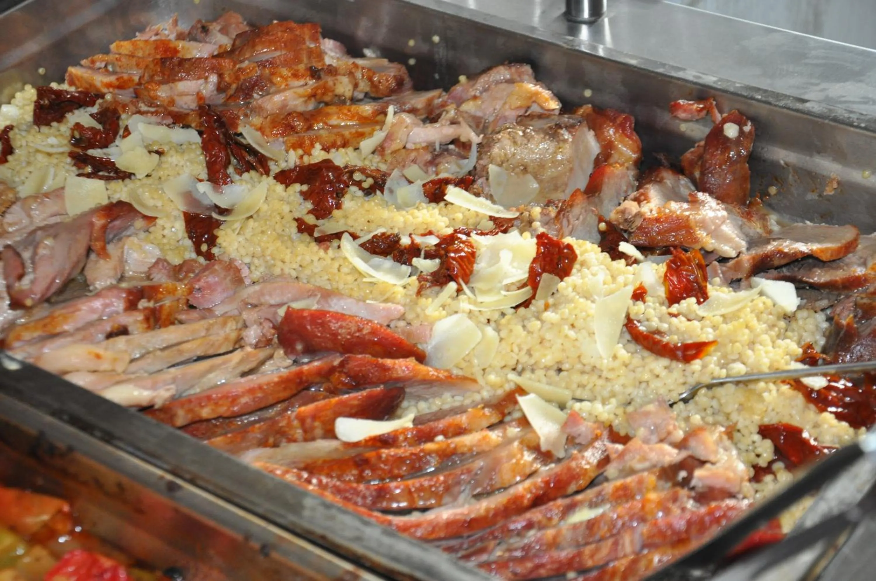 Restaurant/places to eat in Hotel BelleVille