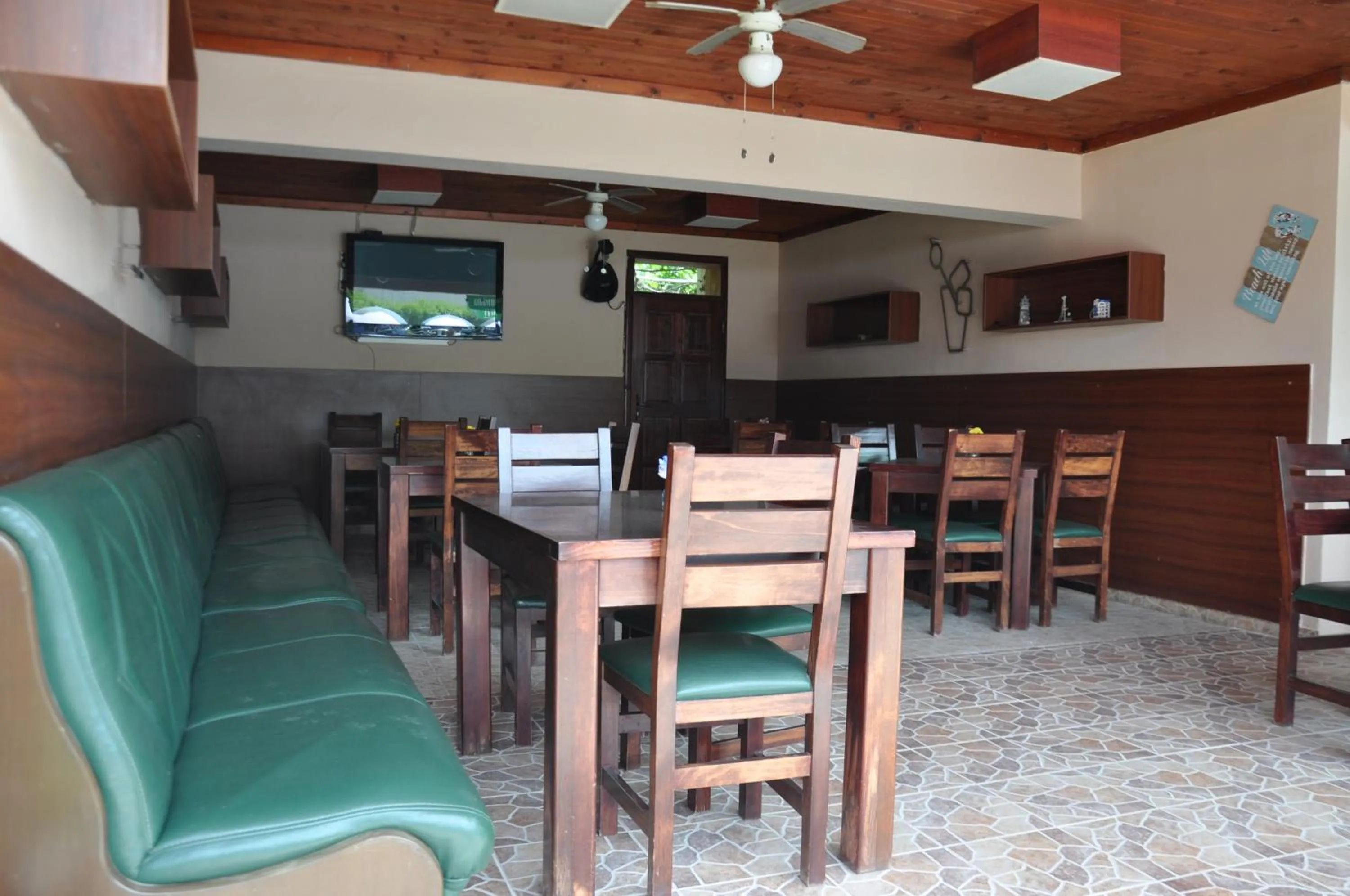 Lounge or bar in Hotel BelleVille