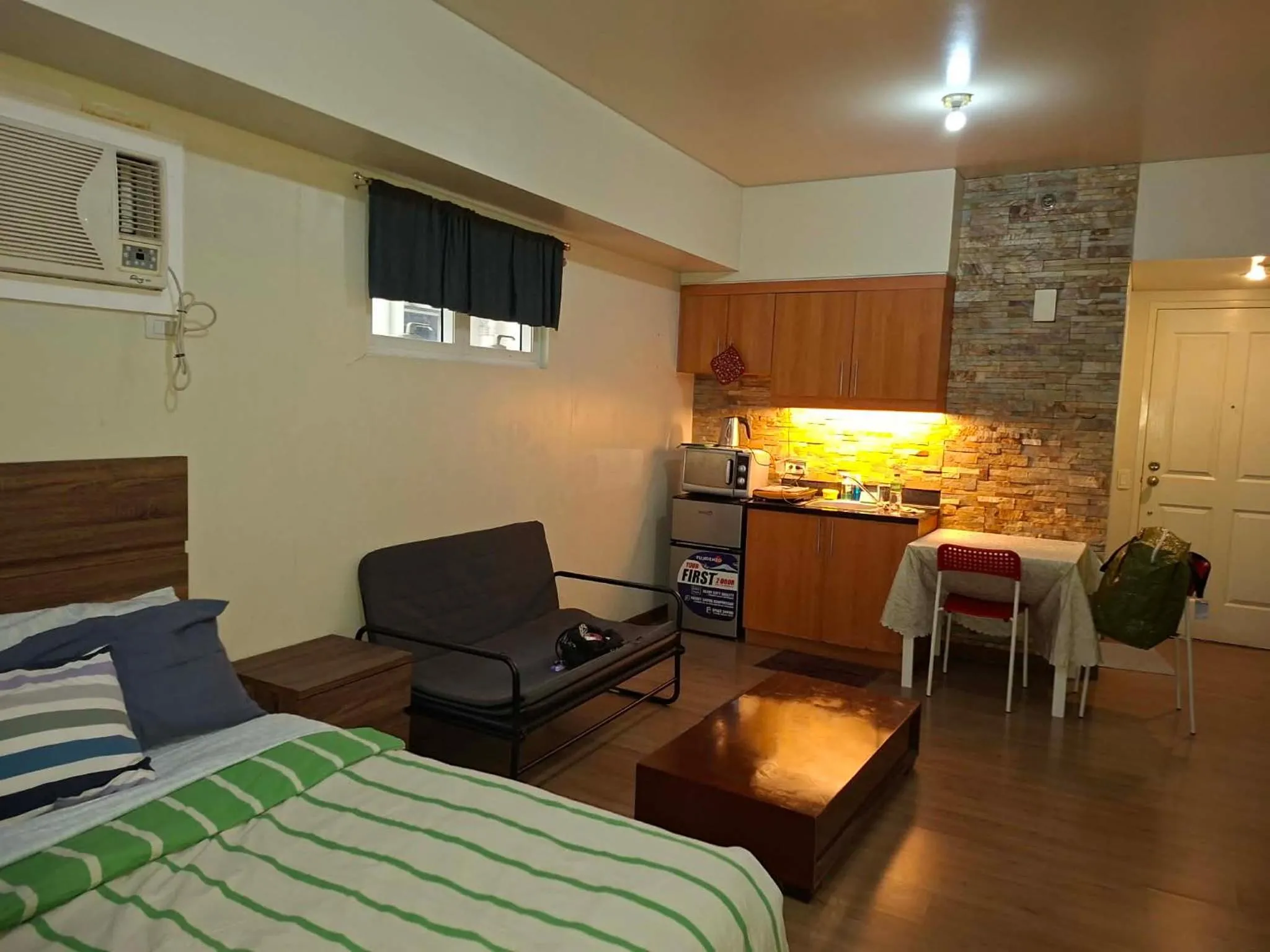 Celadon Tower- Studio with balcony near SM San Lazaro