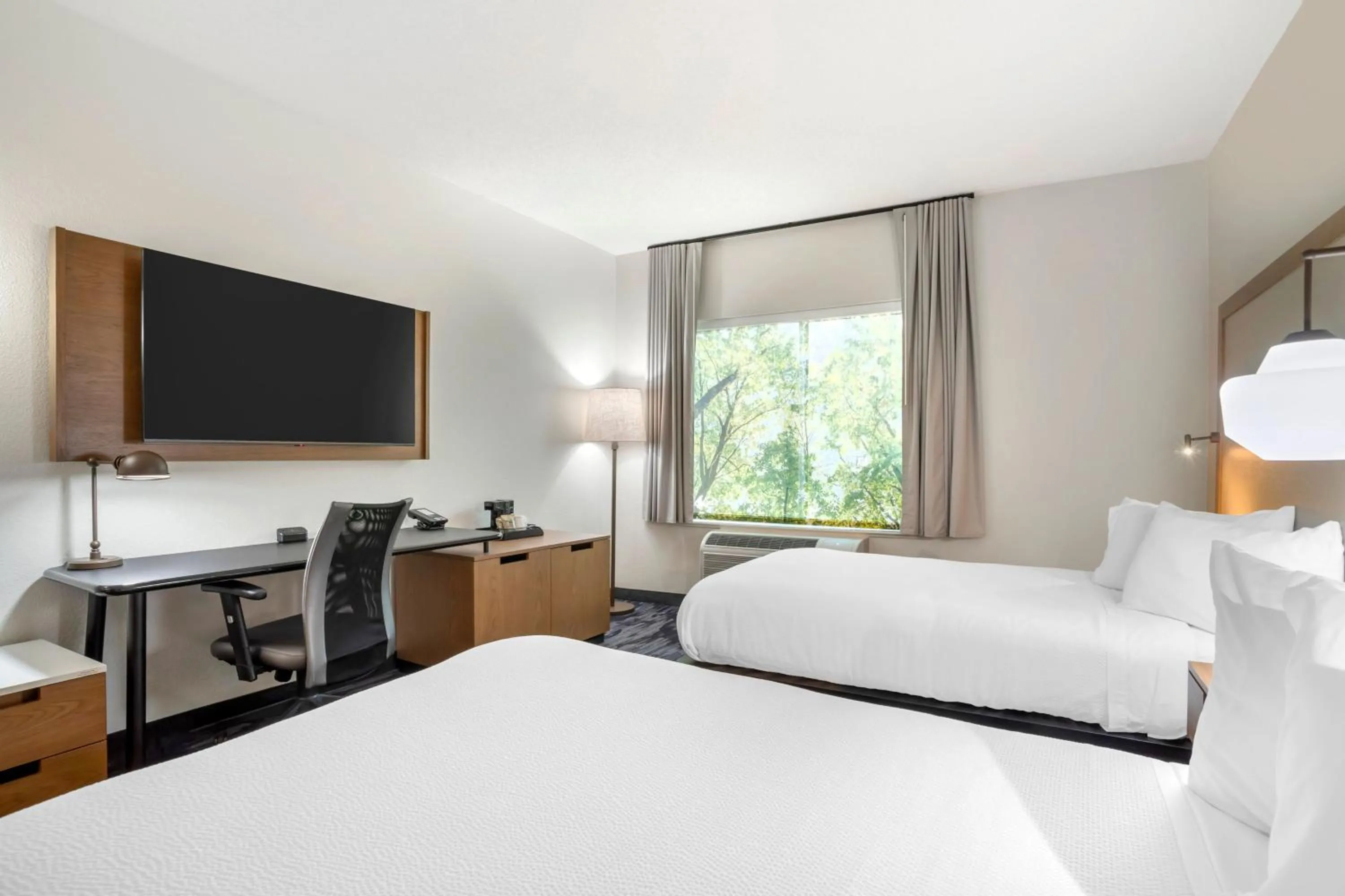 Photo of the whole room, Bed in Fairfield Inn & Suites - Boone