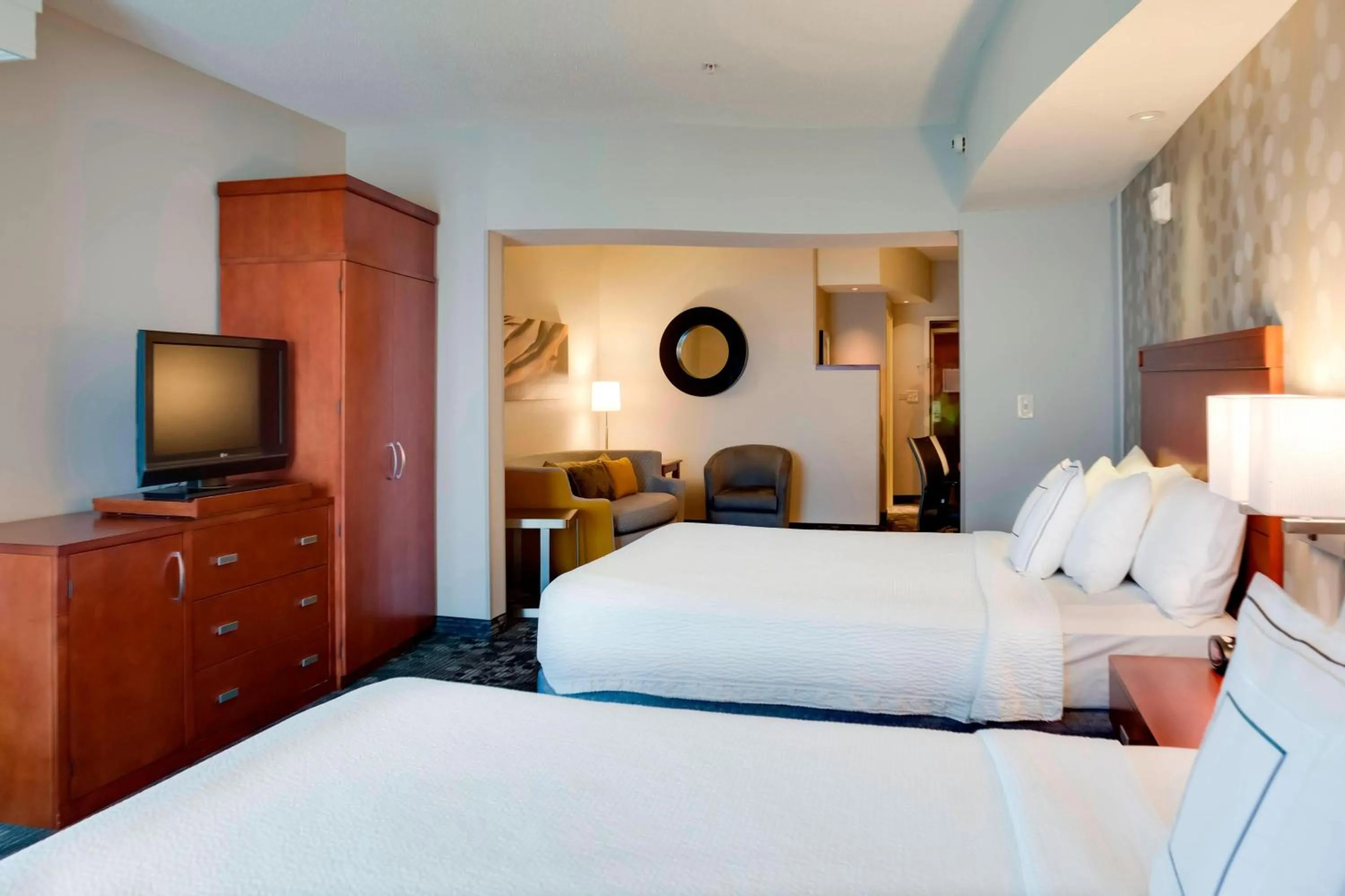 Photo of the whole room, Bed in Courtyard Statesville Mooresville/Lake Norman