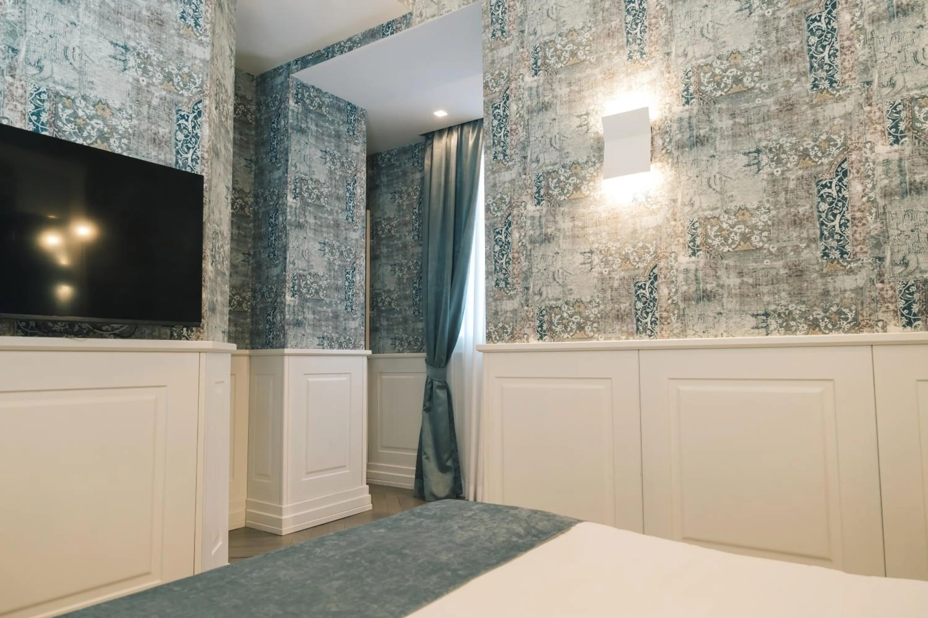 TV and multimedia, Bed in Relais Piazza Vittoria