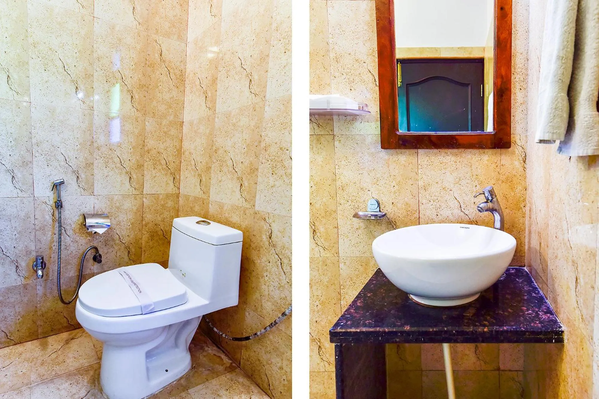 Bathroom in Hotel Harsoli Haveli