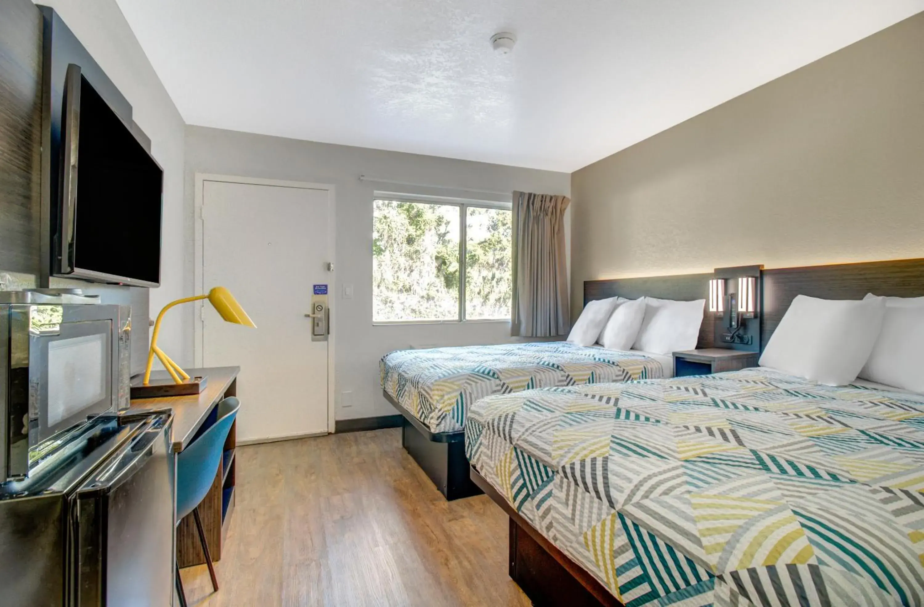 Premium Quadruple Room in Motel 6-Venice, FL Premium Quadruple Room in Motel 6-Venice, FL