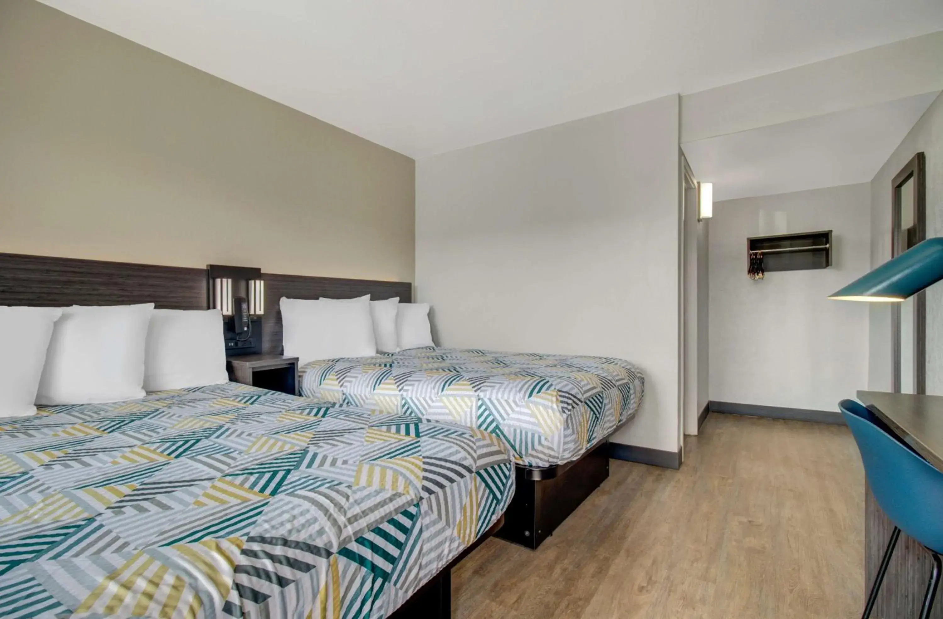 Bedroom, Bed in Motel 6-Venice, FL Bedroom, Bed in Motel 6-Venice, FL