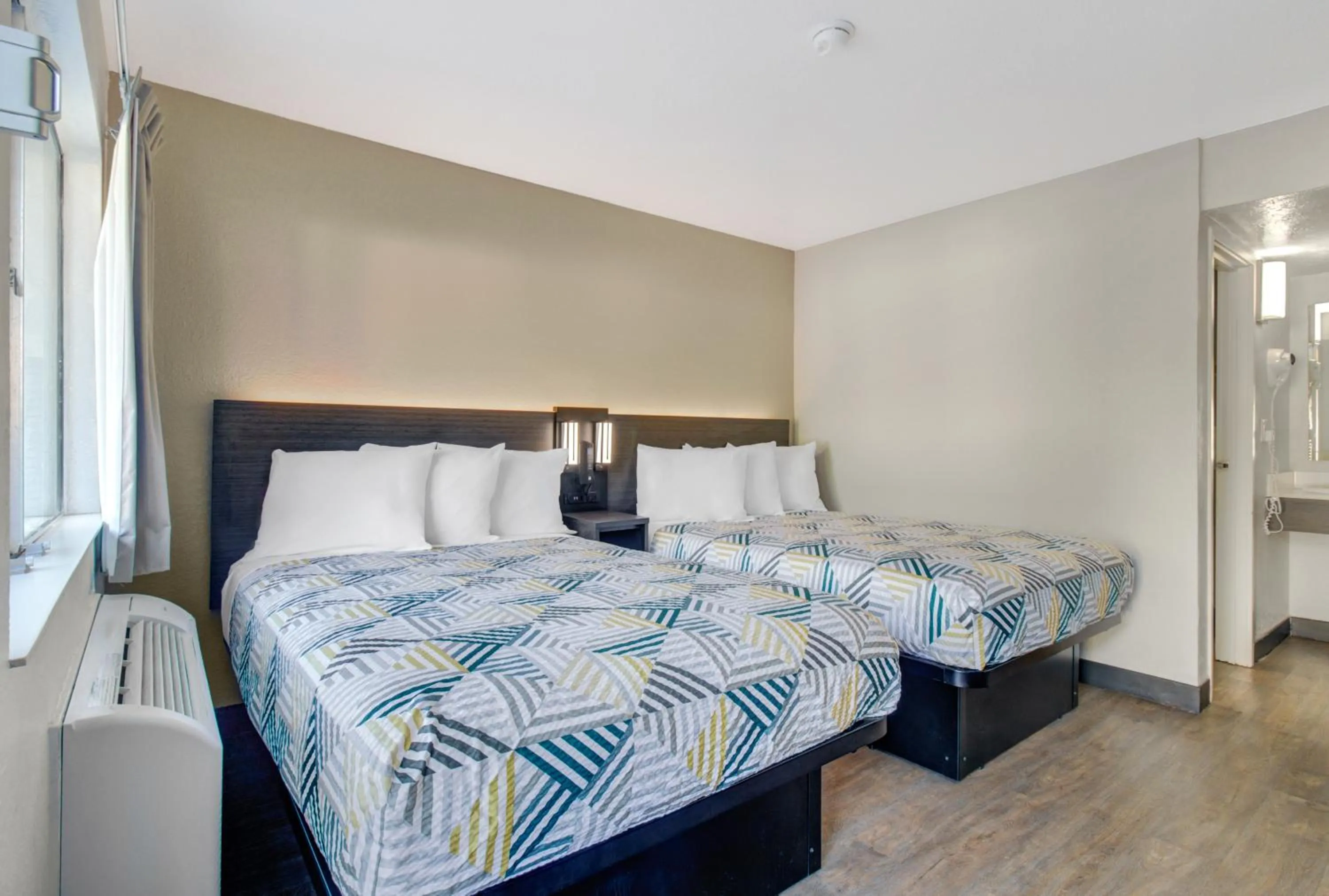 Bed in Motel 6-Venice, FL