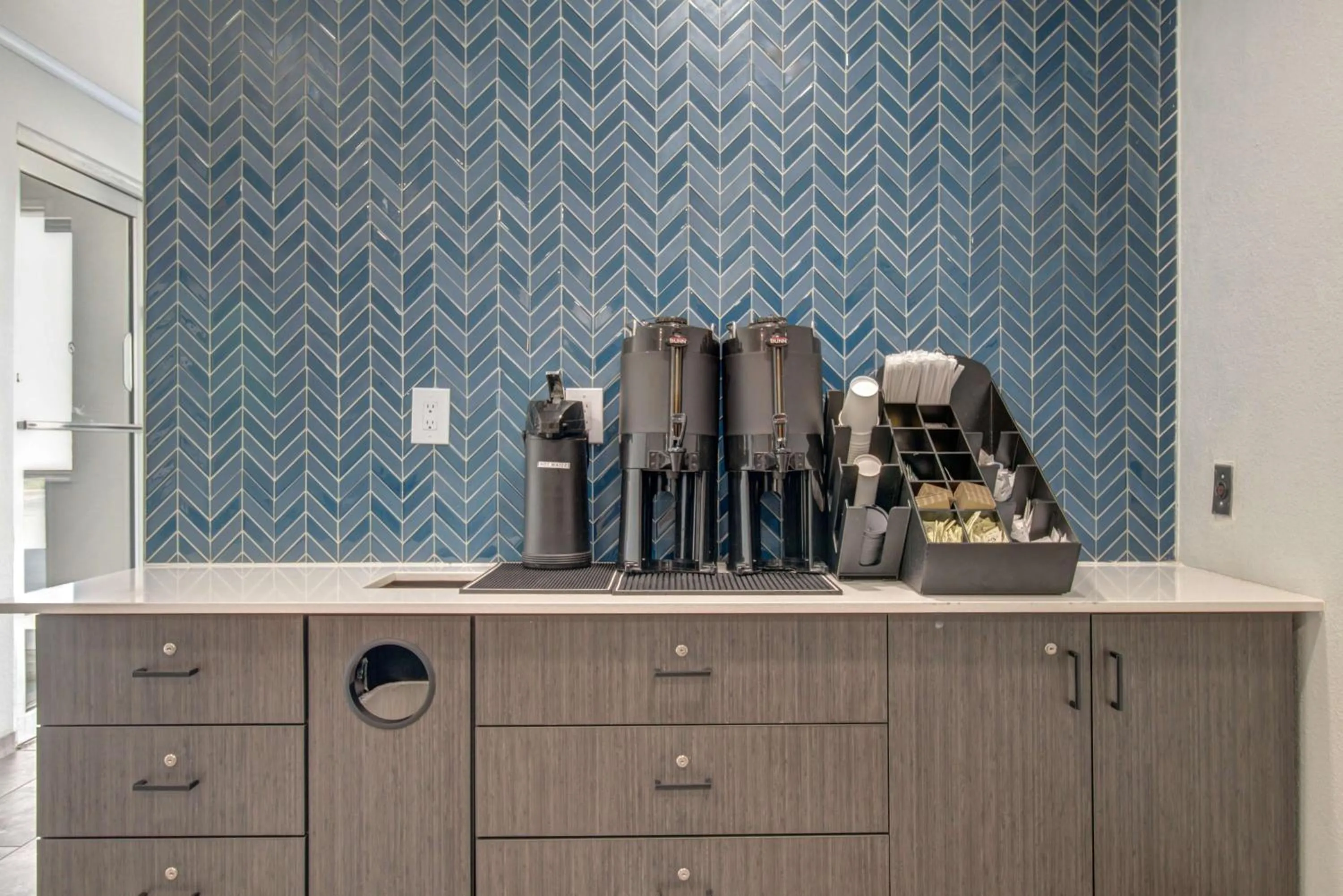 Property building in Motel 6-Venice, FL