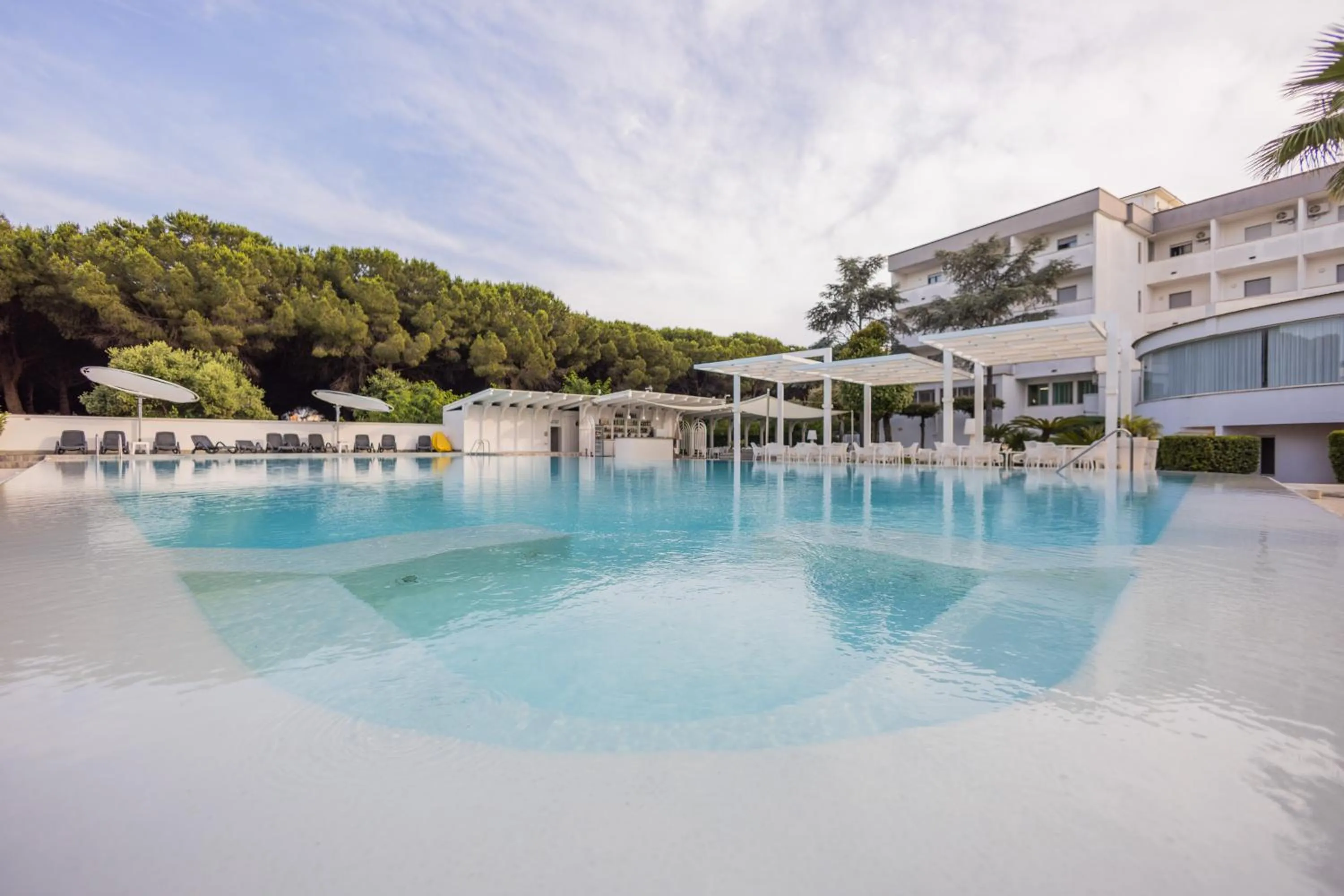 Swimming pool in Hotel Le Palme
