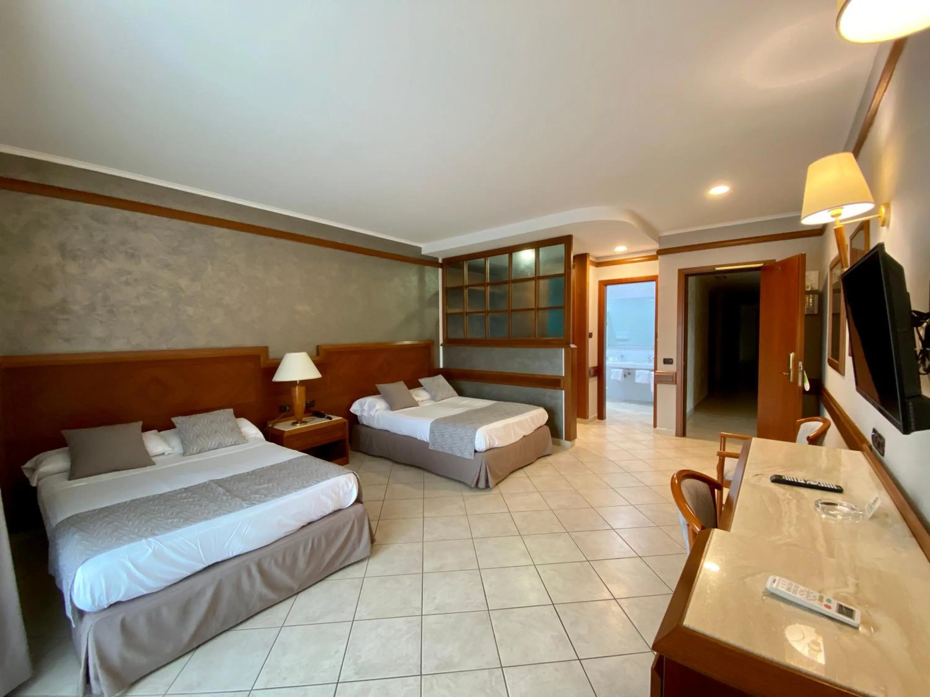 Photo of the whole room, Bed in Hotel Le Palme