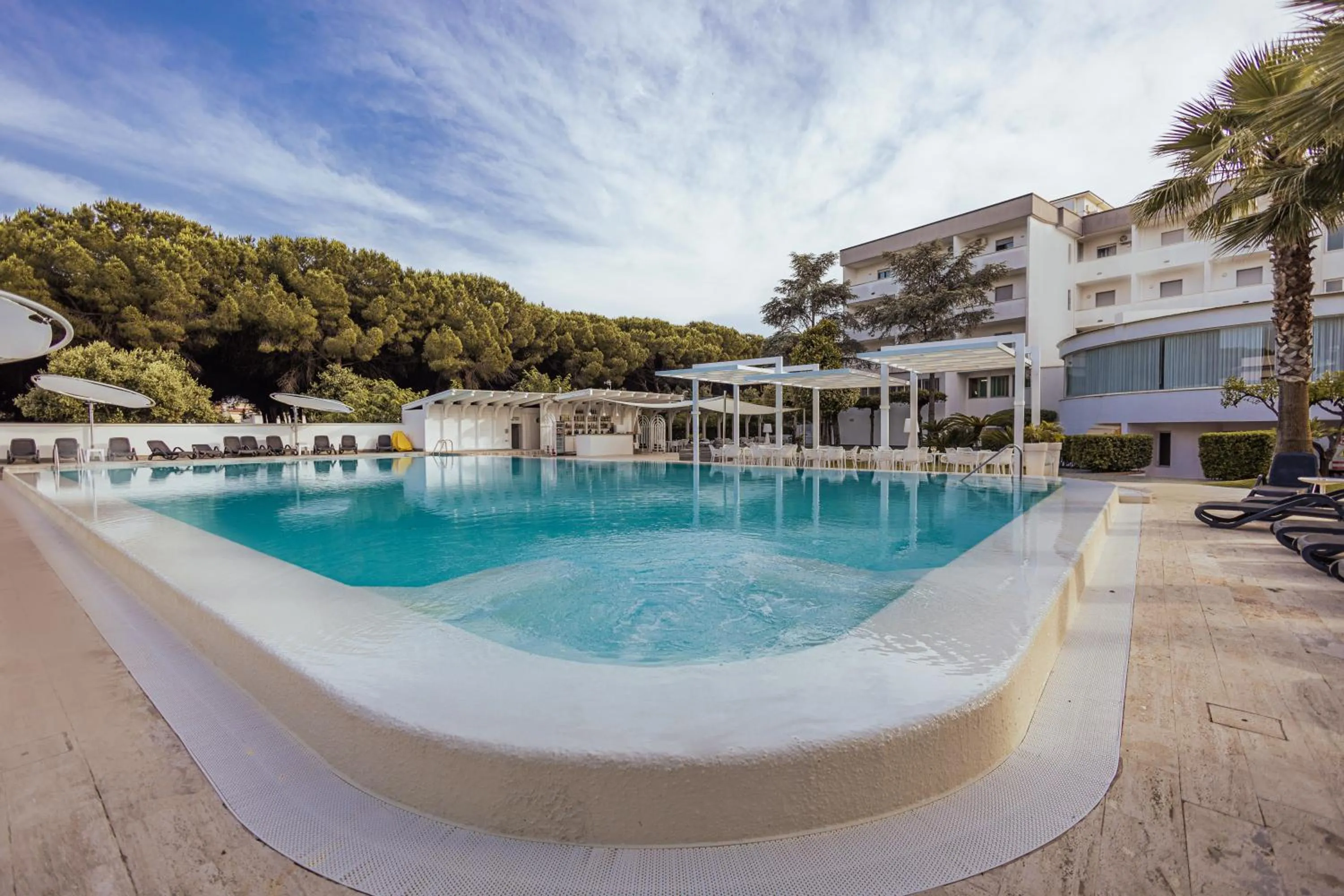 Swimming pool in Hotel Le Palme
