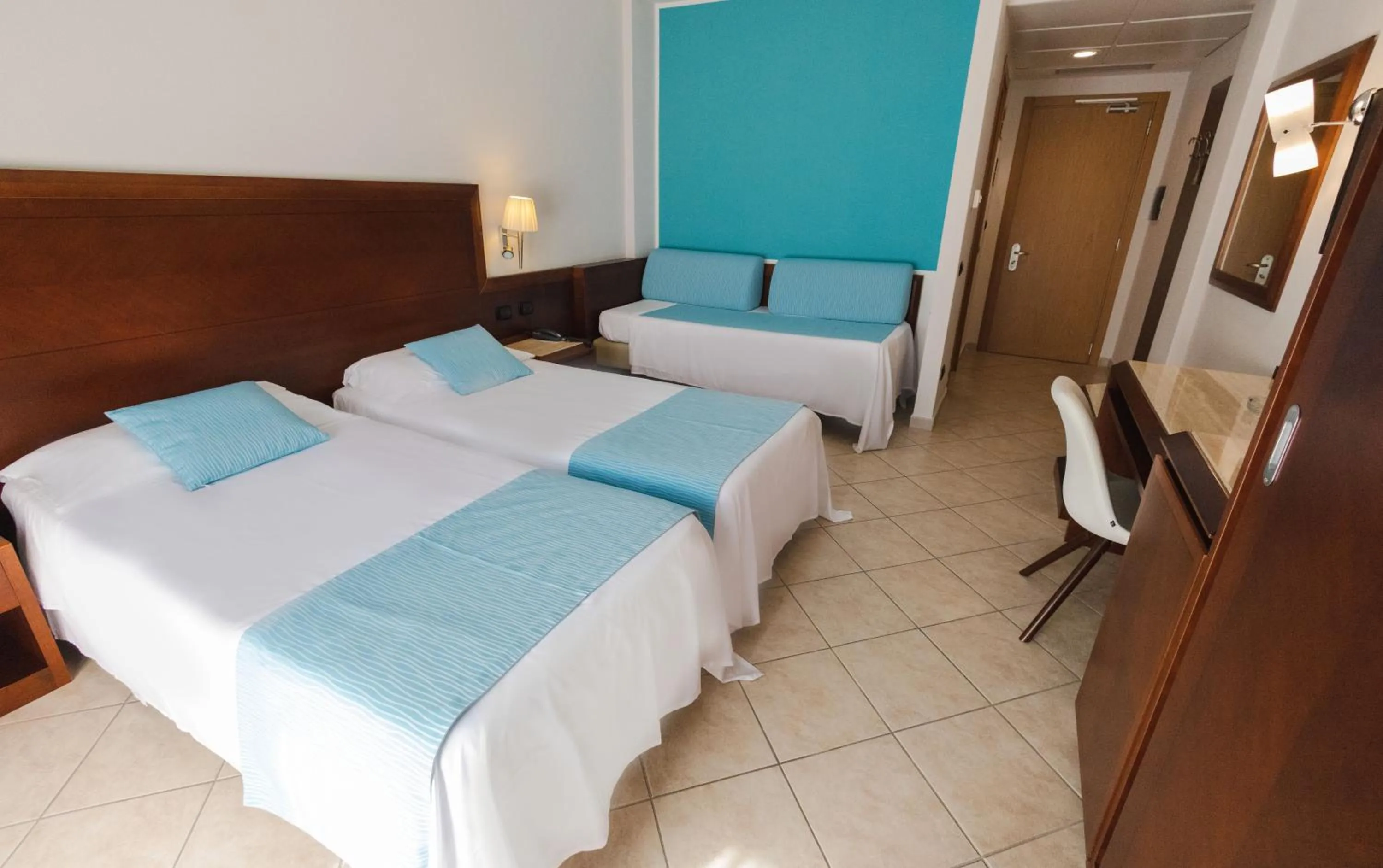 Photo of the whole room, Bed in Hotel Le Palme