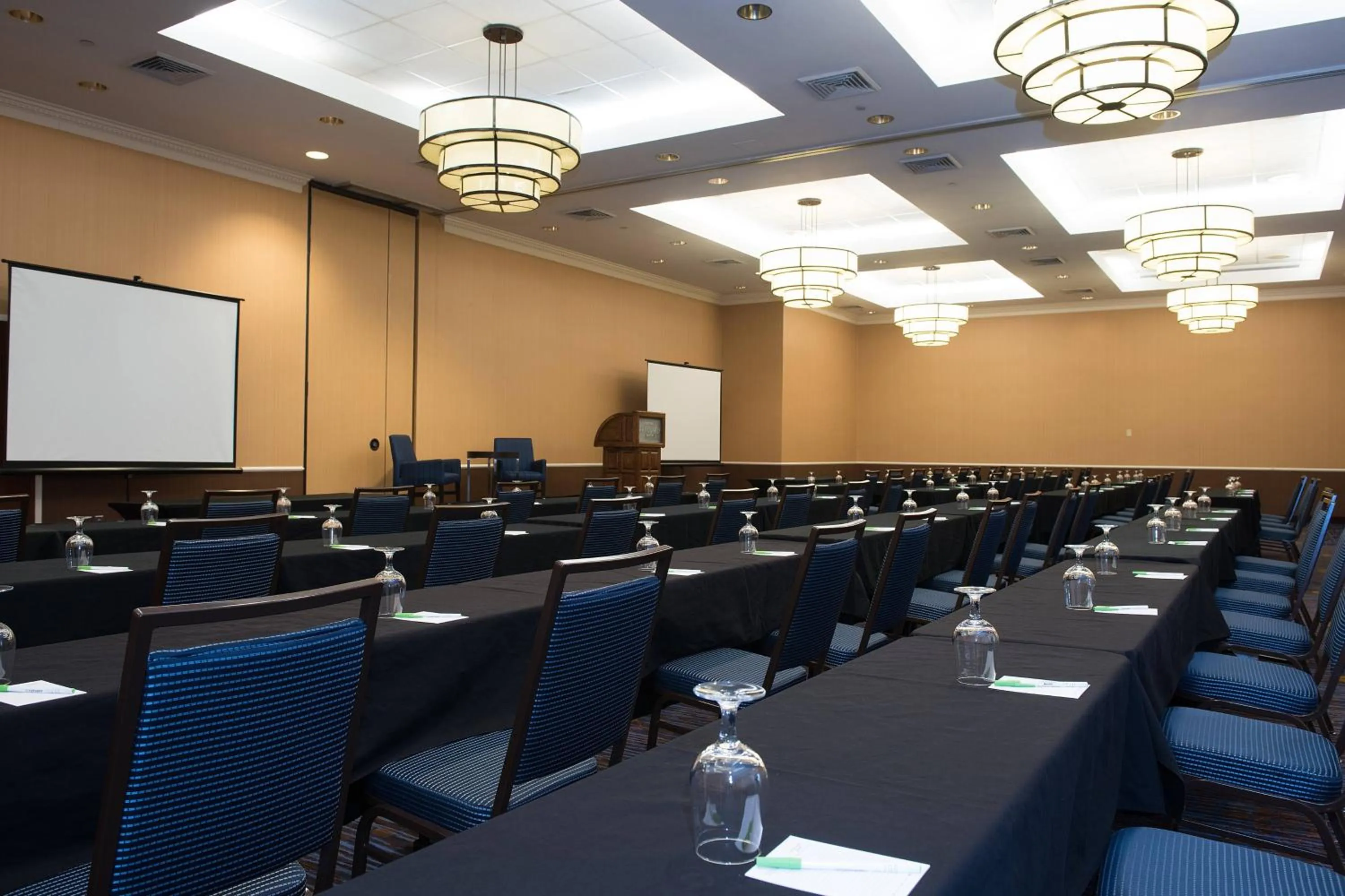Meeting/conference room in Courtyard Waterbury Downtown