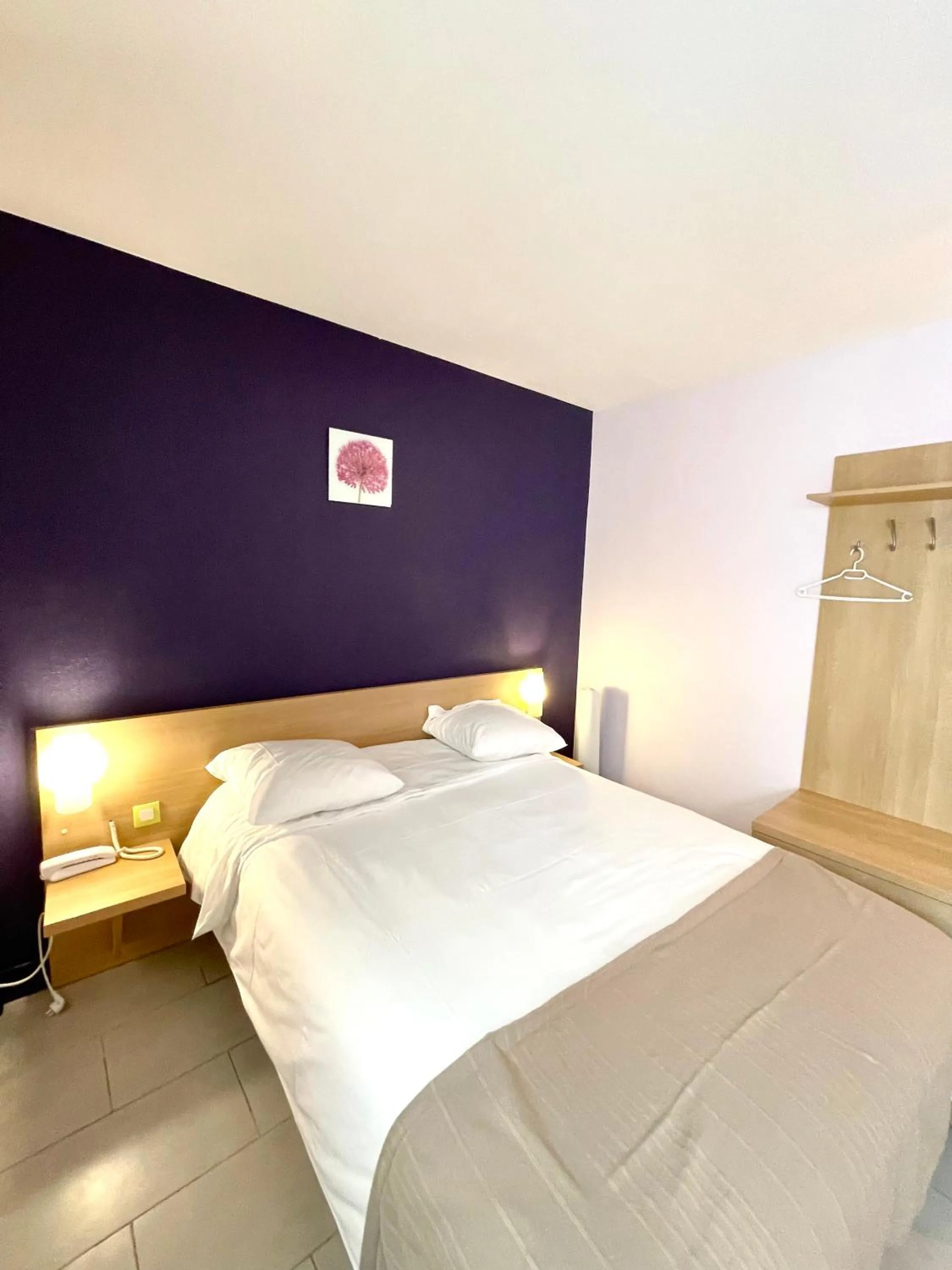 Bedroom, Bed in Tipi