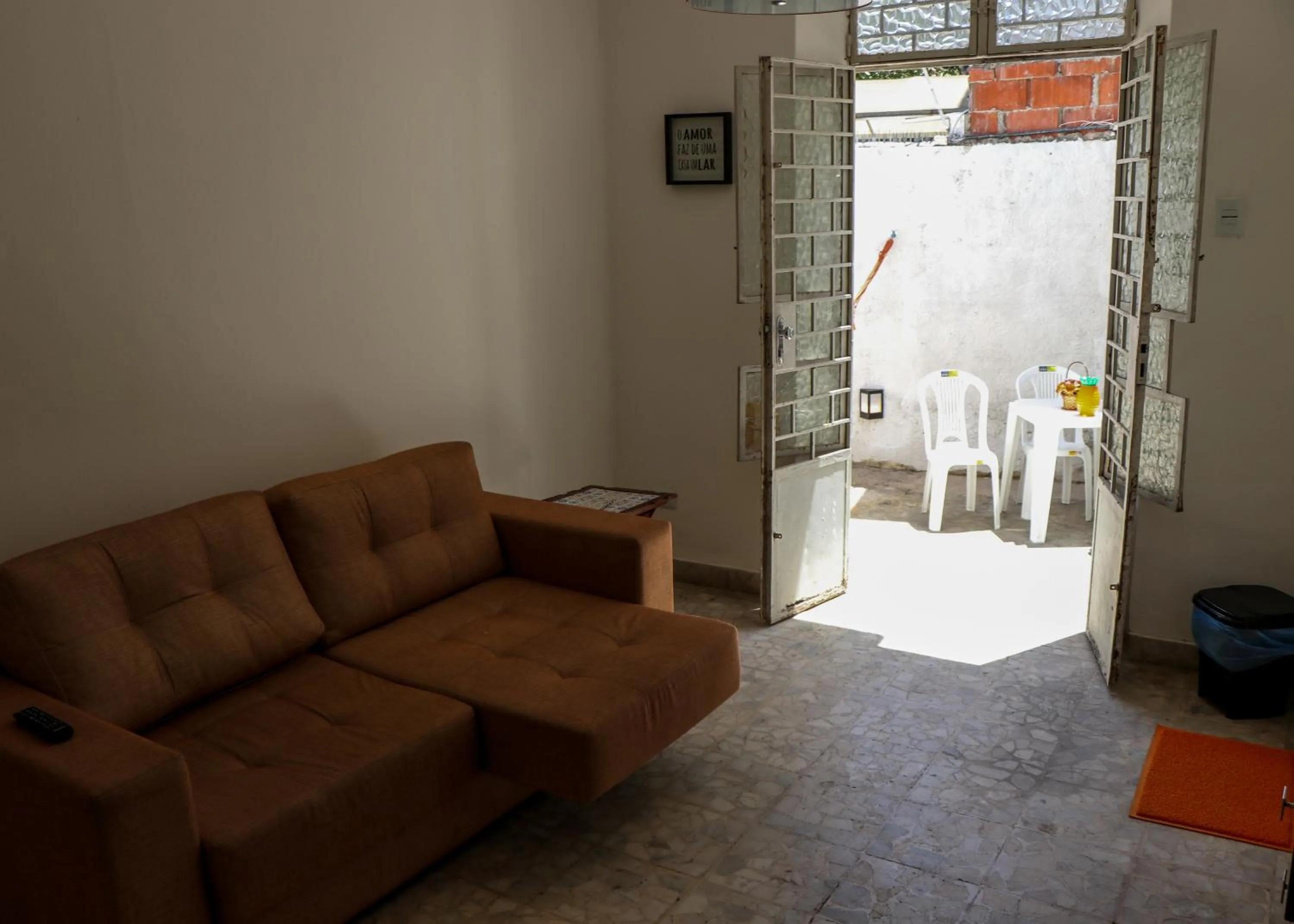 Communal lounge/ TV room in Hostel e Pousada Boa Vista