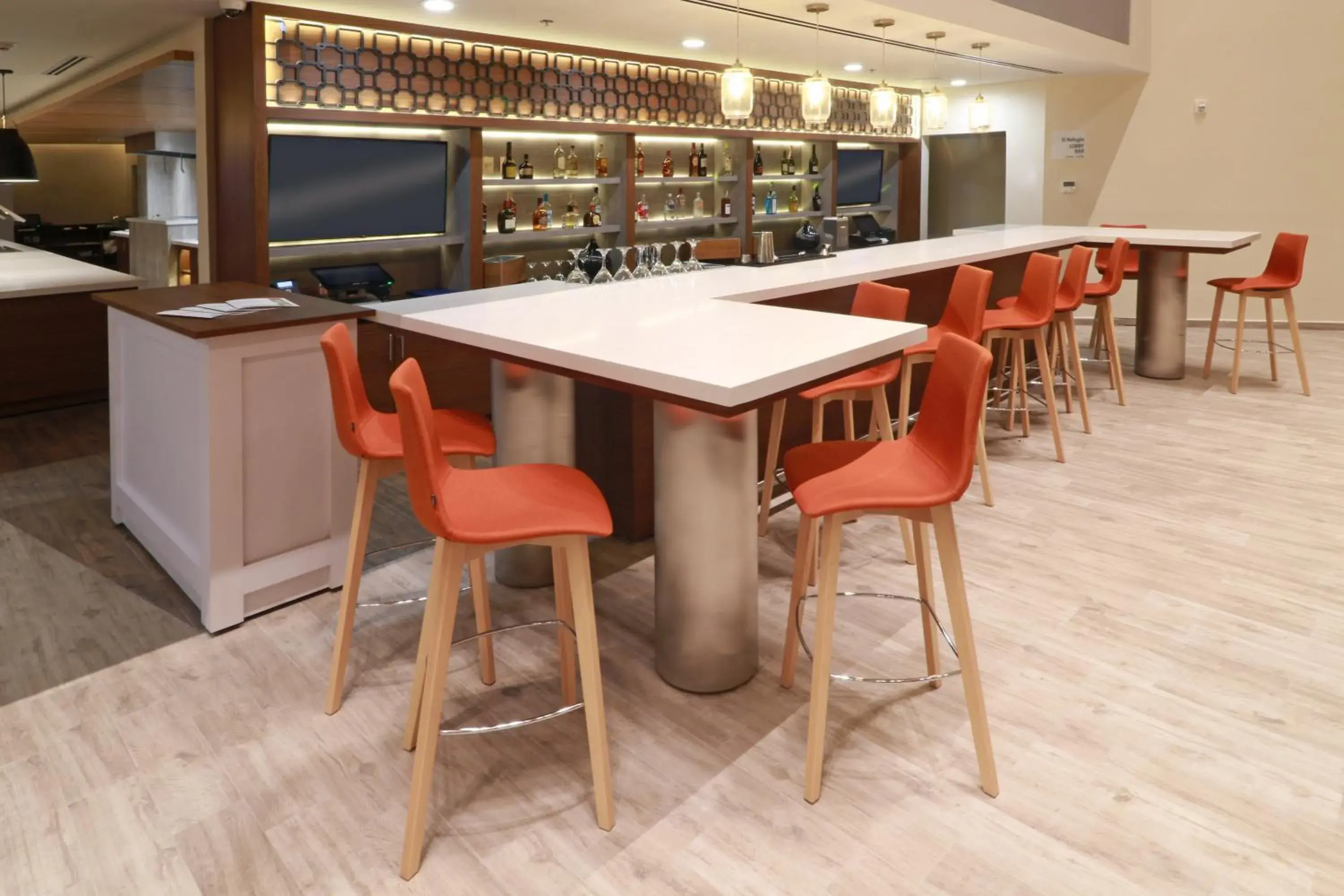 Lounge or bar in Holiday Inn - Ciudad Juarez by IHG Lounge or bar in Holiday Inn - Ciudad Juarez by IHG