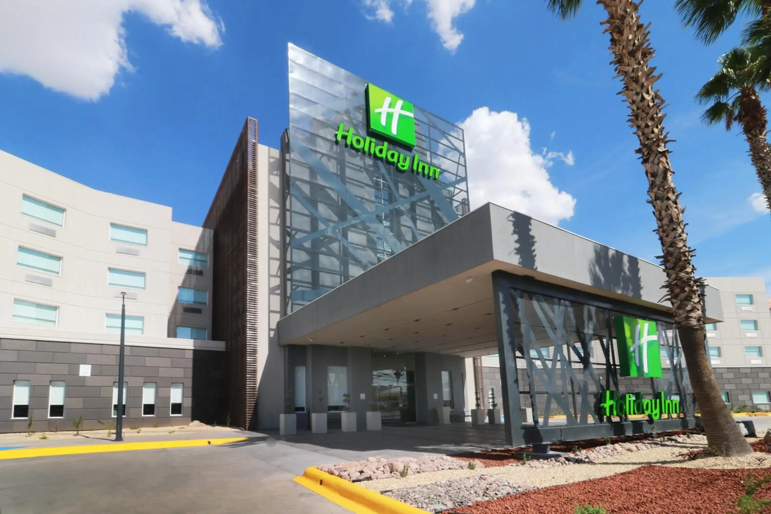 Property building in Holiday Inn - Ciudad Juarez by IHG Property building in Holiday Inn - Ciudad Juarez by IHG