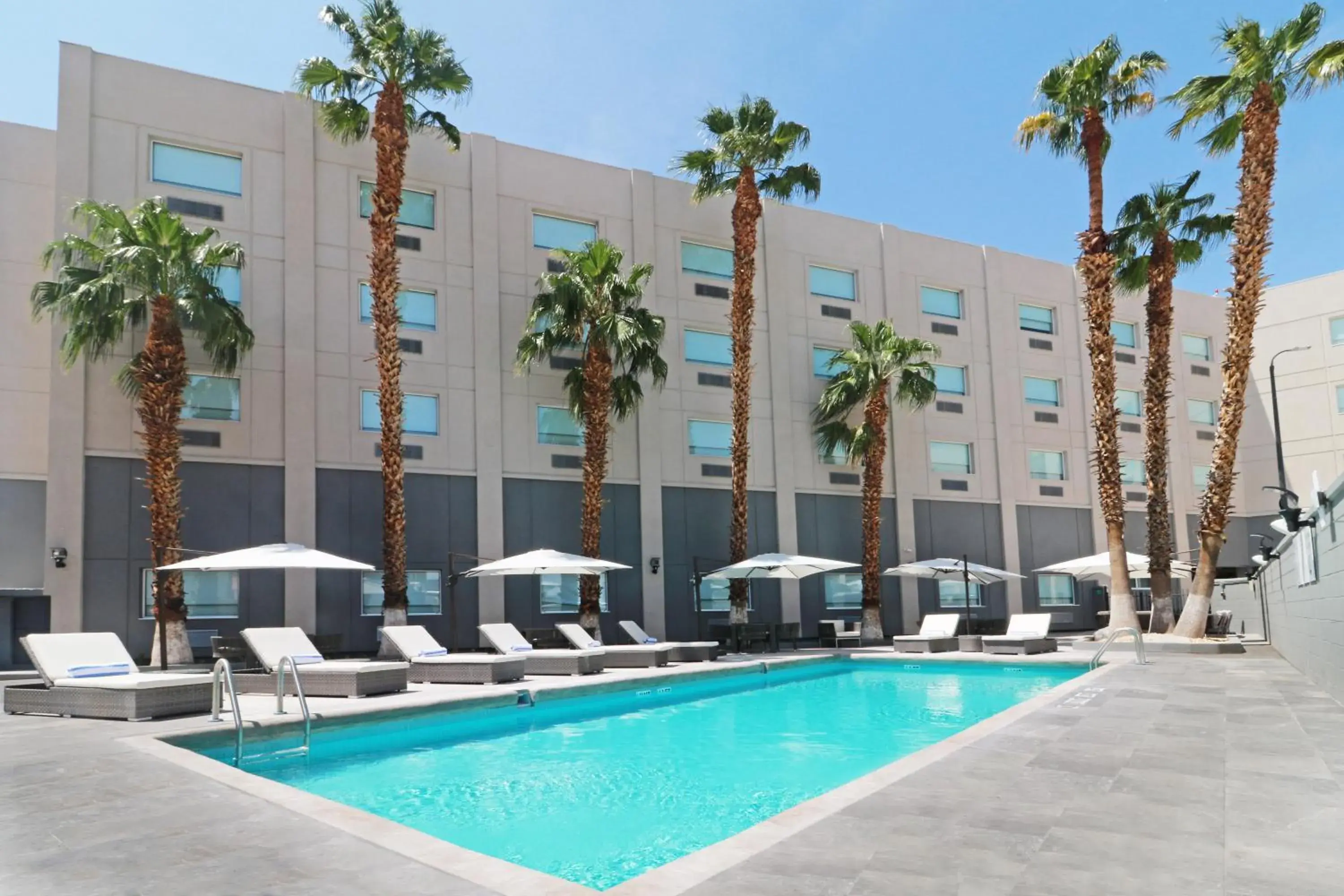 Swimming pool in Holiday Inn - Ciudad Juarez by IHG Swimming pool in Holiday Inn - Ciudad Juarez by IHG