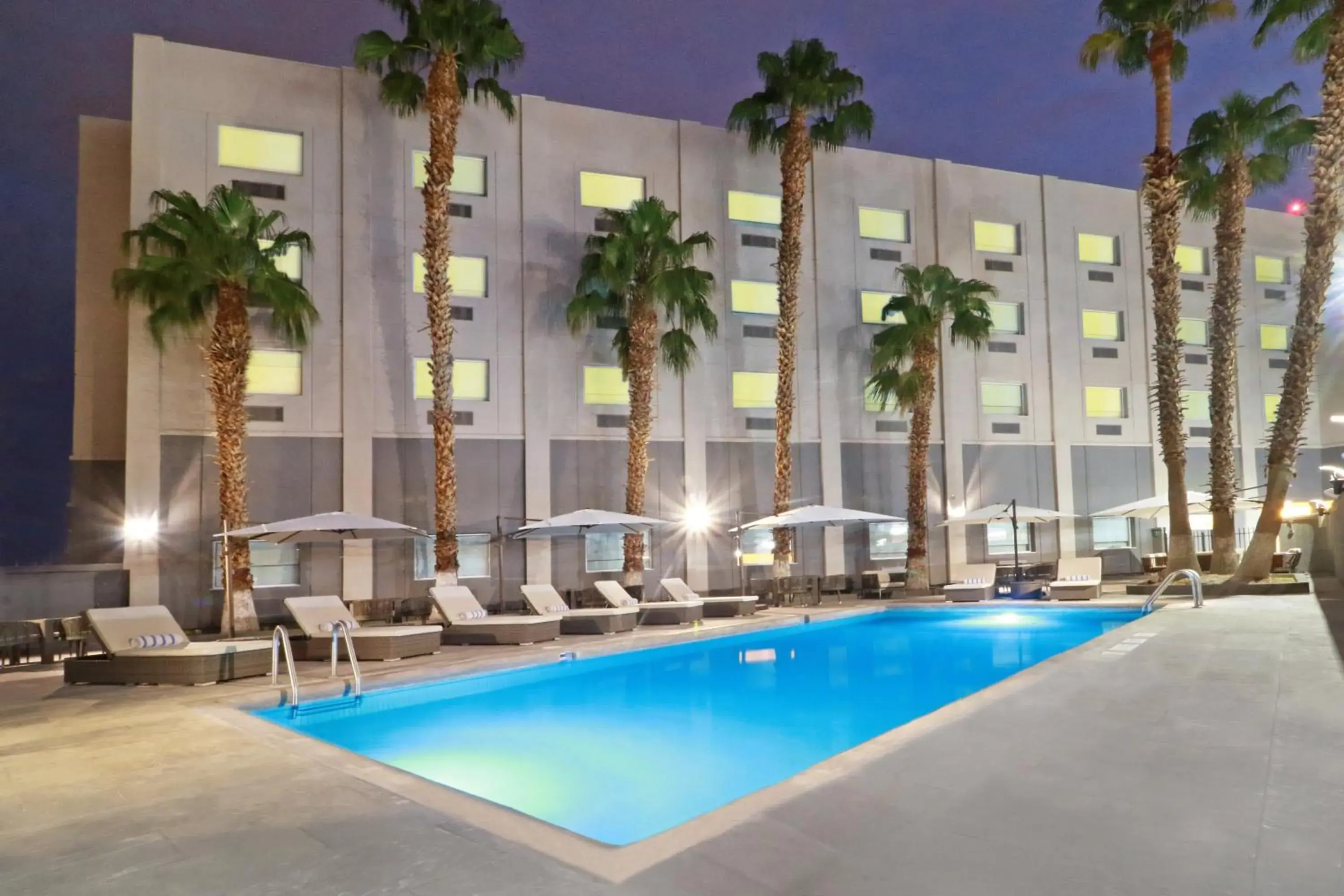 Swimming pool in Holiday Inn - Ciudad Juarez by IHG Swimming pool in Holiday Inn - Ciudad Juarez by IHG