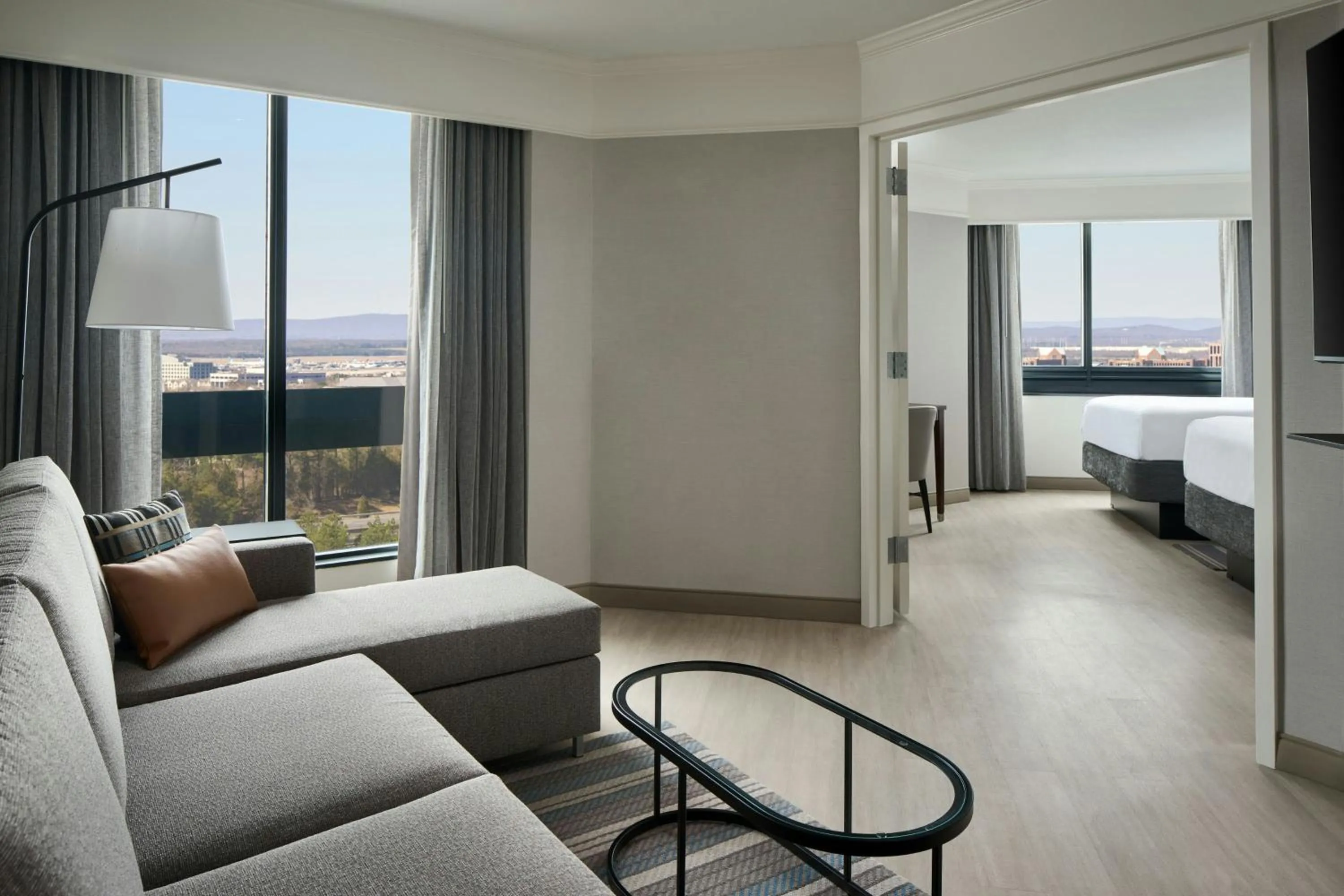 Living room, Bed in Washington Dulles Marriott Suites