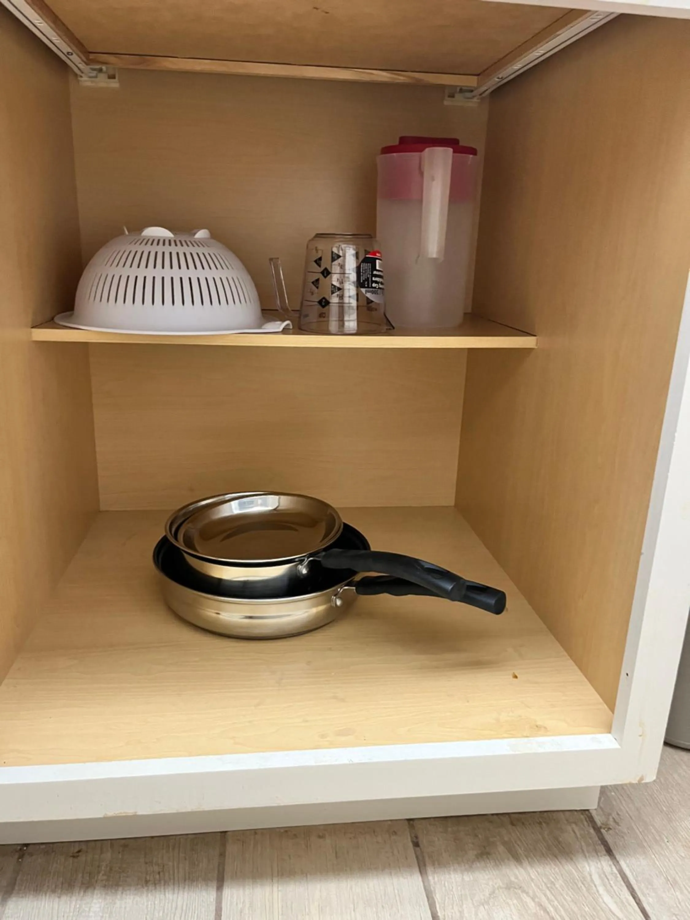 Kitchen or kitchenette in MainStay Suites Sterling near Dulles Town Center