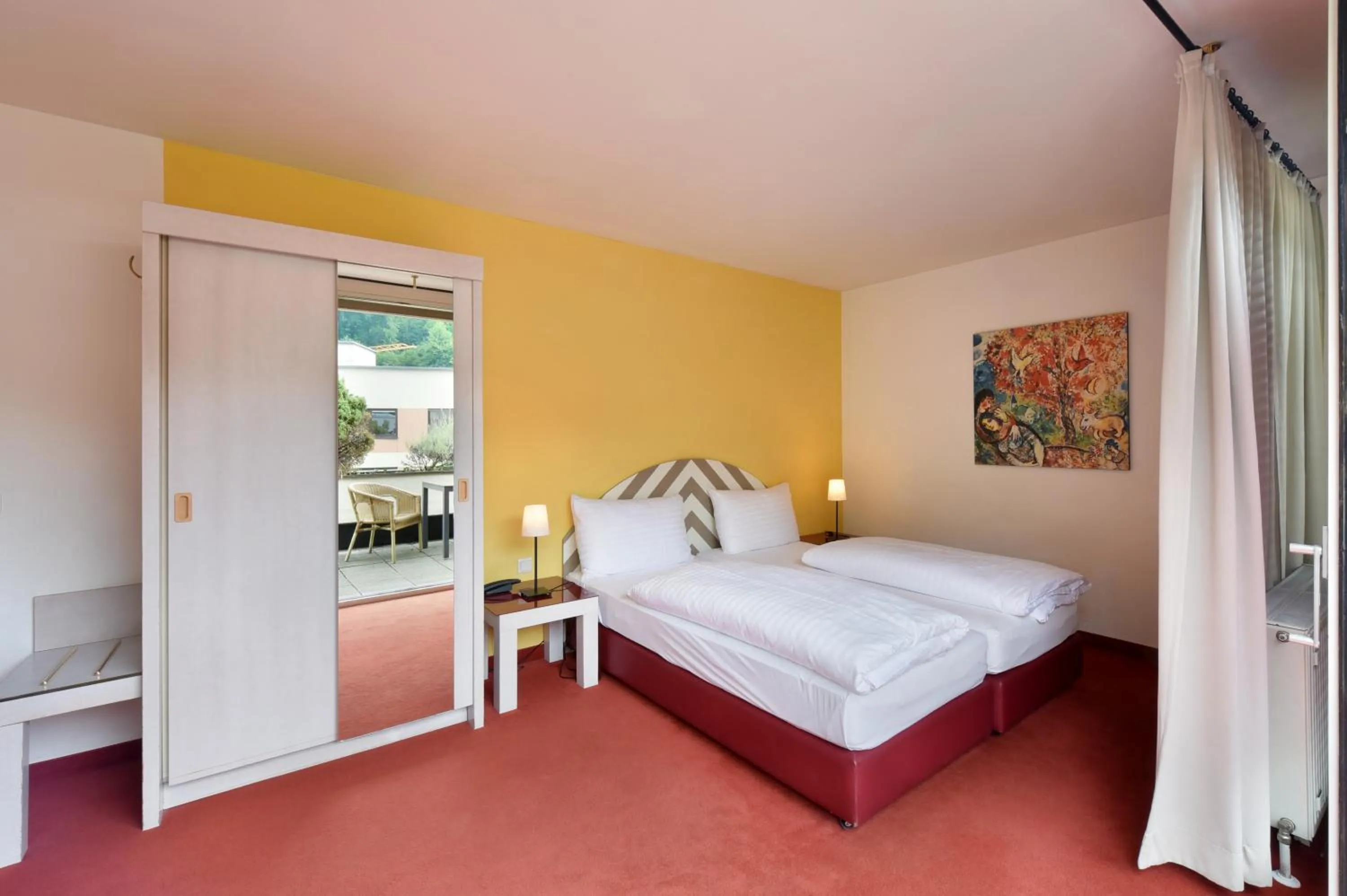 Photo of the whole room, Bed in Hotel Neutor Express