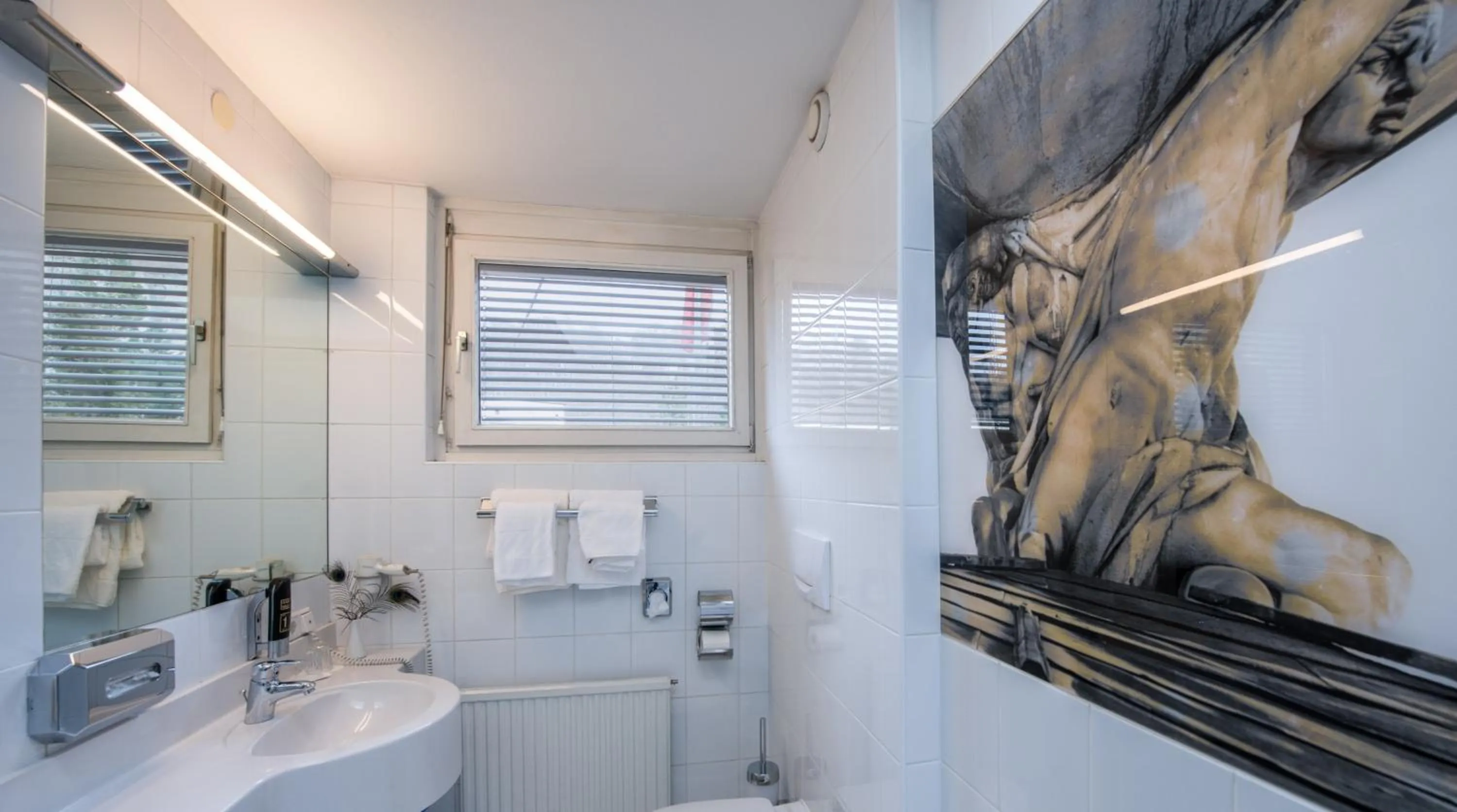 Bathroom in Hotel Neutor Express