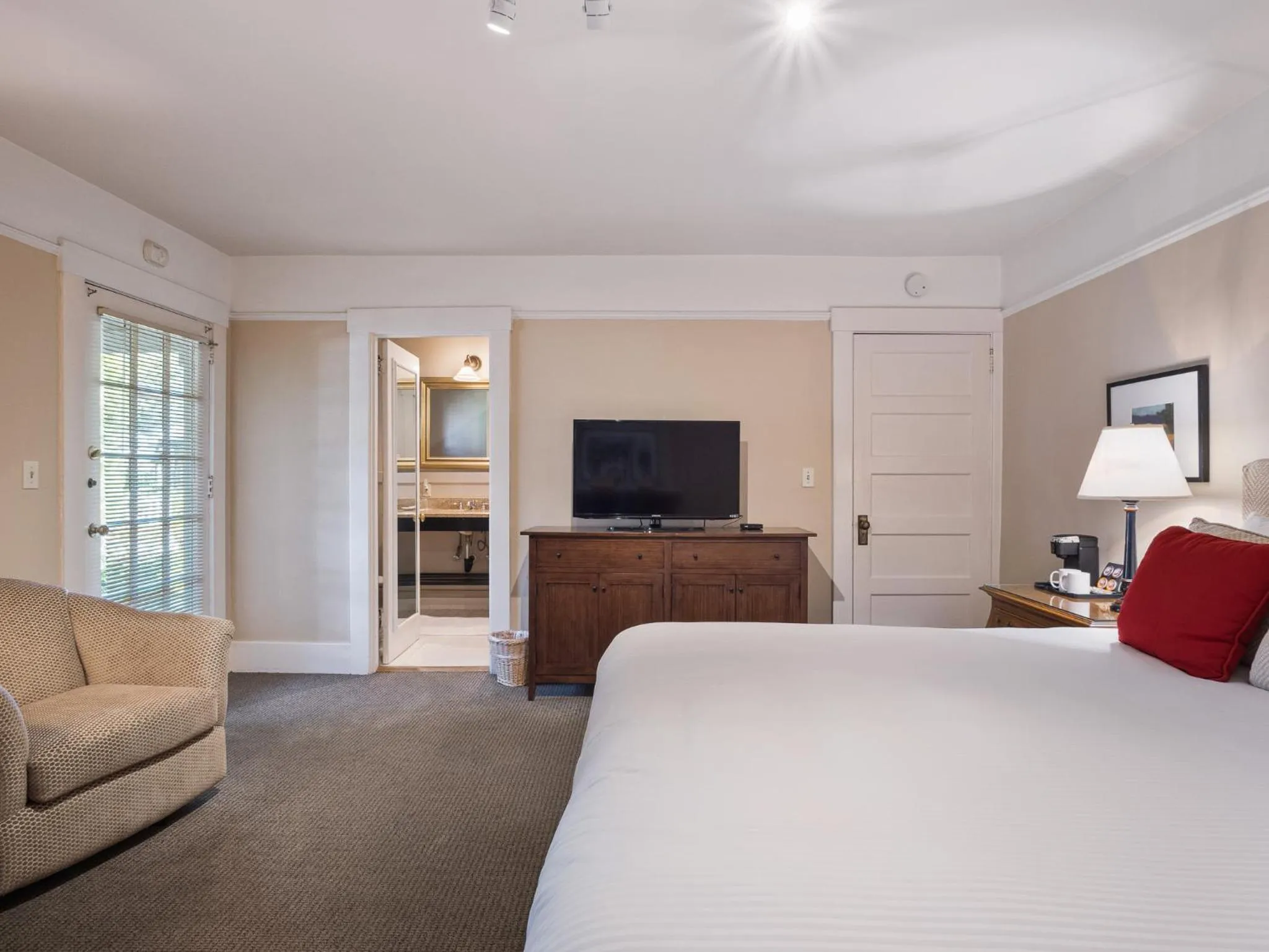 Bed in The Upham Hotel