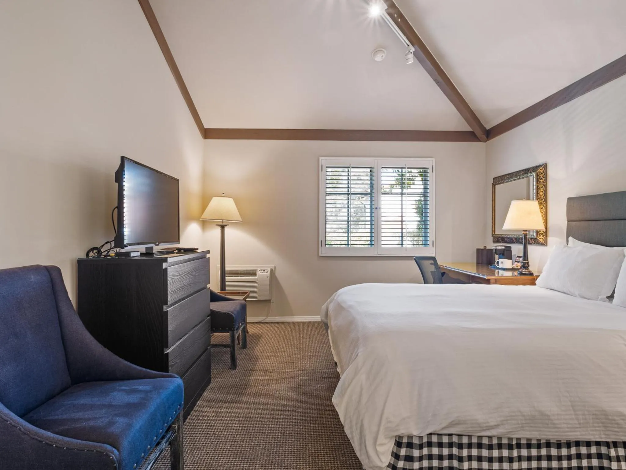 Bed in The Upham Hotel