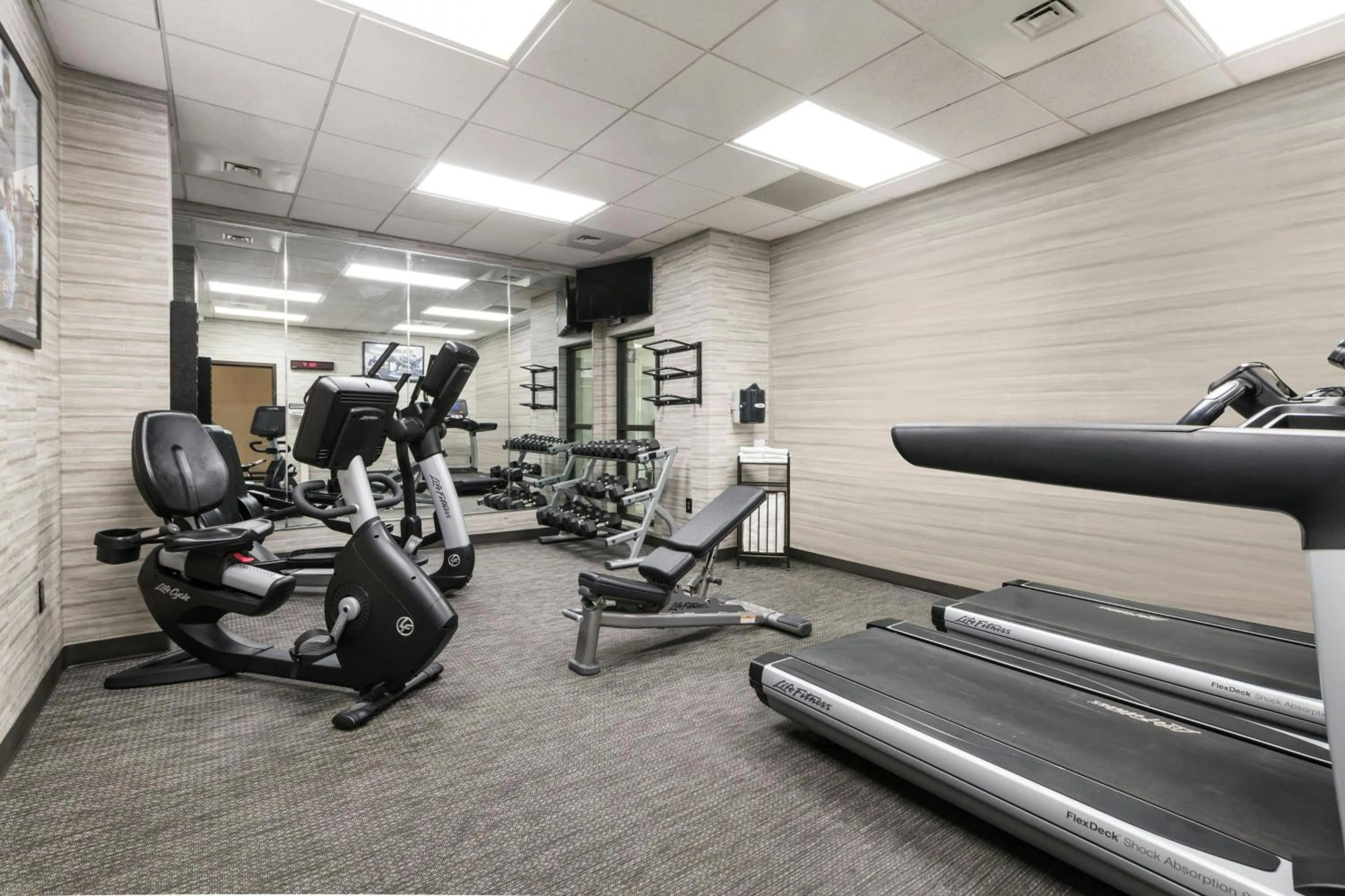 Fitness centre/facilities in Courtyard by Marriott Newark-University of Delaware