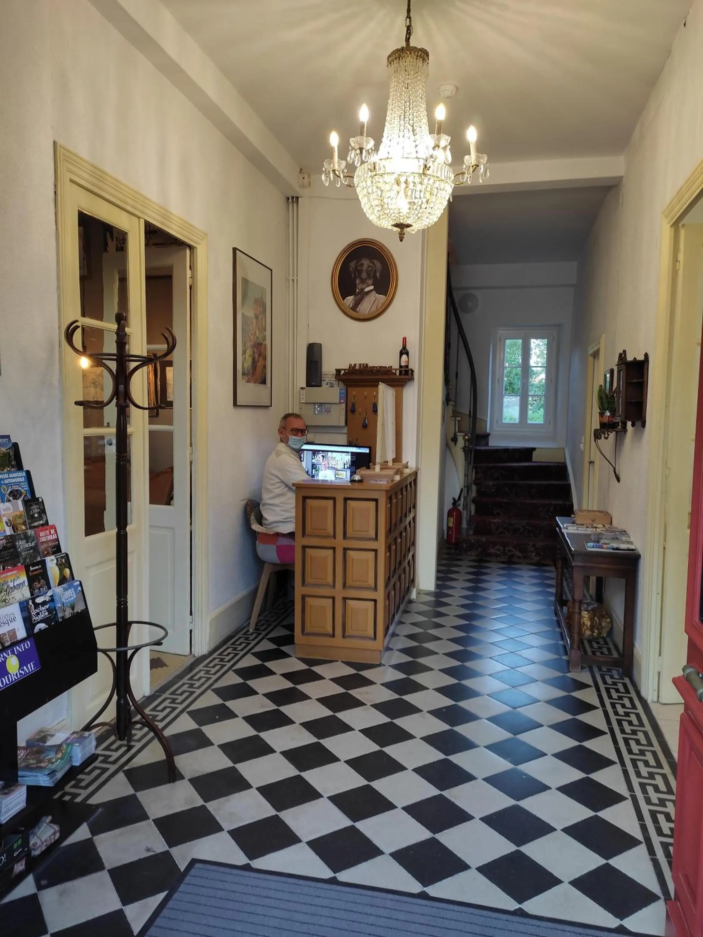 Lobby or reception in Hotel des Voyageurs