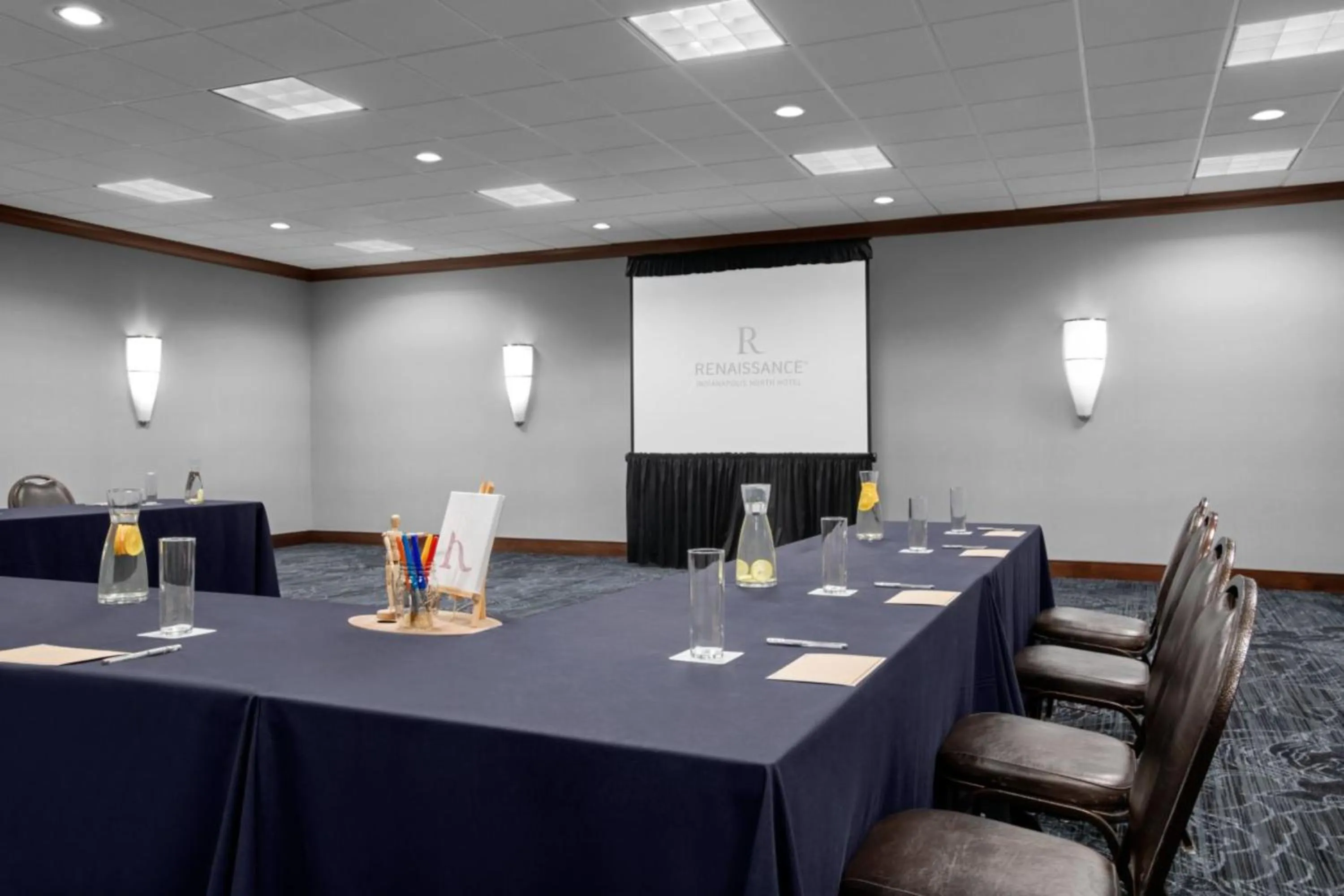 Meeting/conference room in Renaissance Indianapolis North Hotel