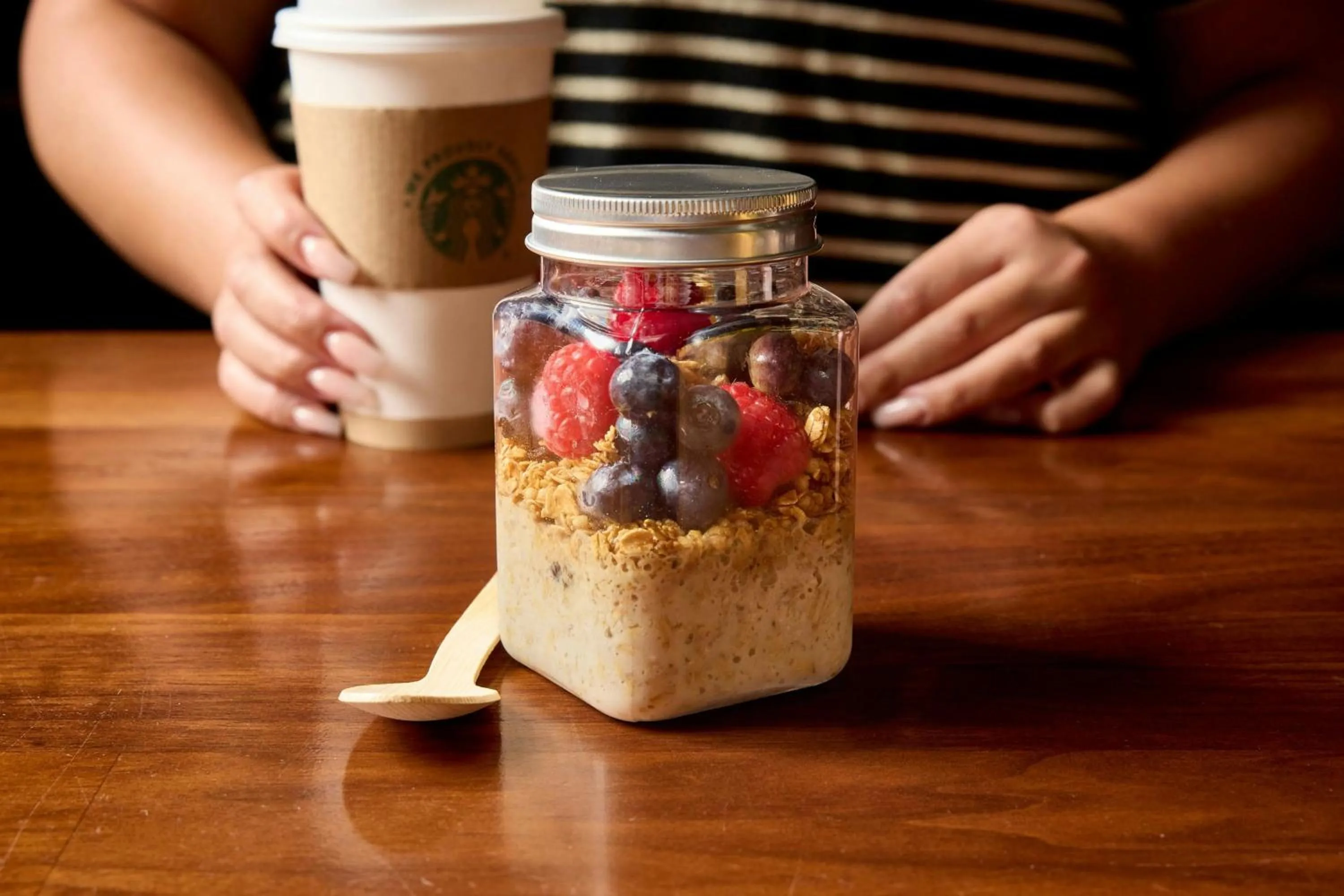 Restaurant/places to eat in Renaissance Indianapolis North Hotel