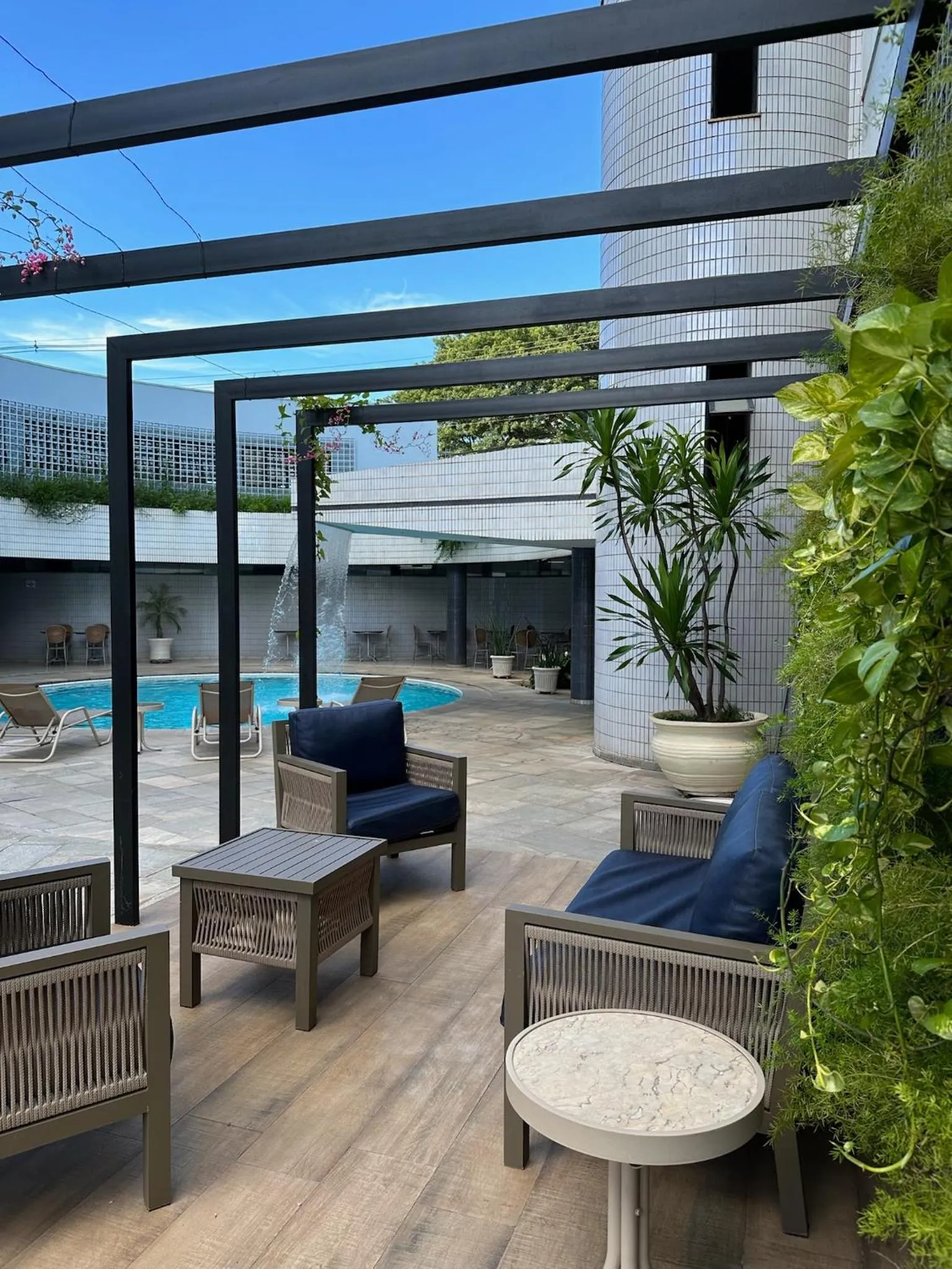 Swimming pool in Hotel Saint Paul