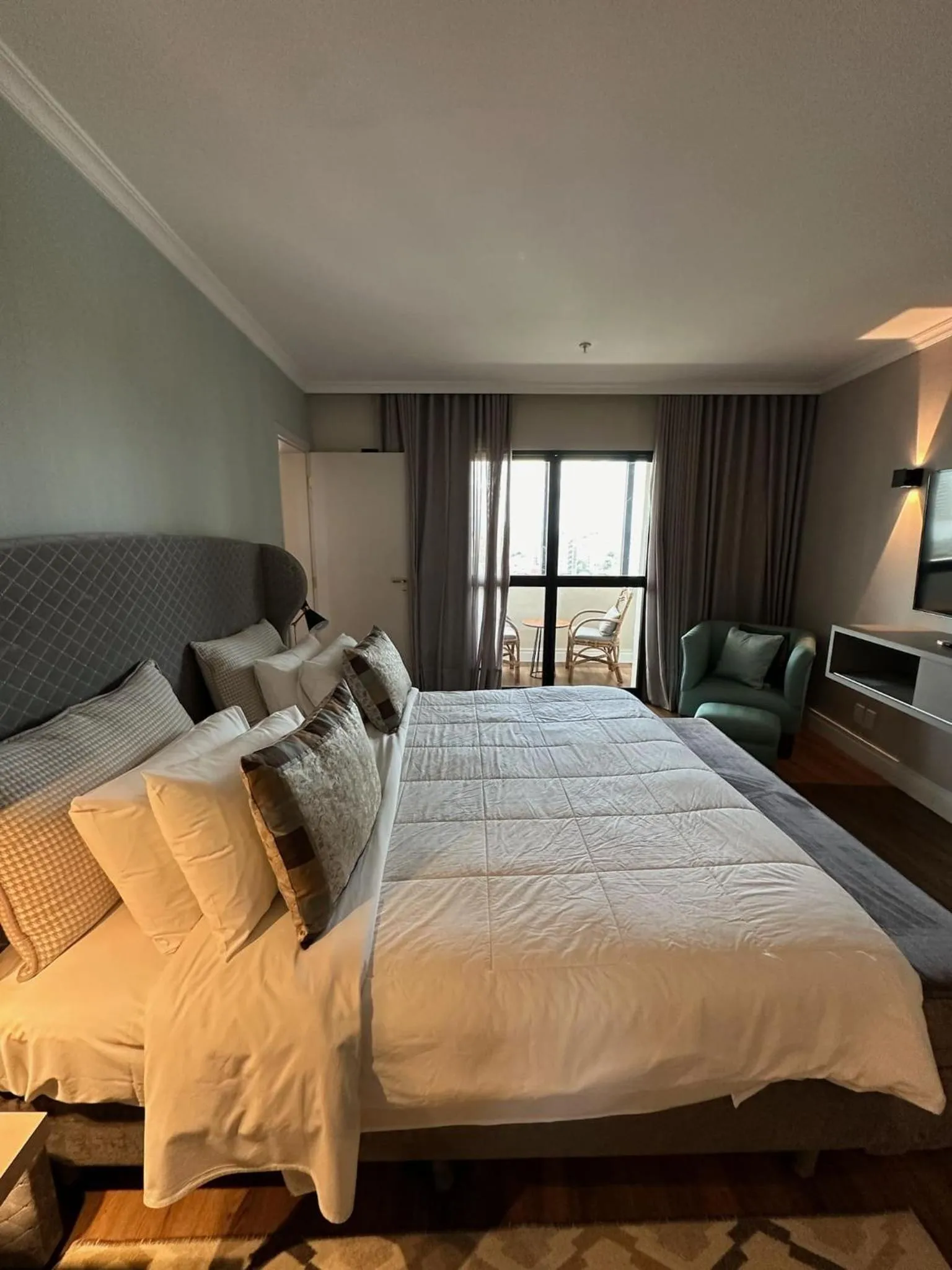 Bed in Hotel Saint Paul