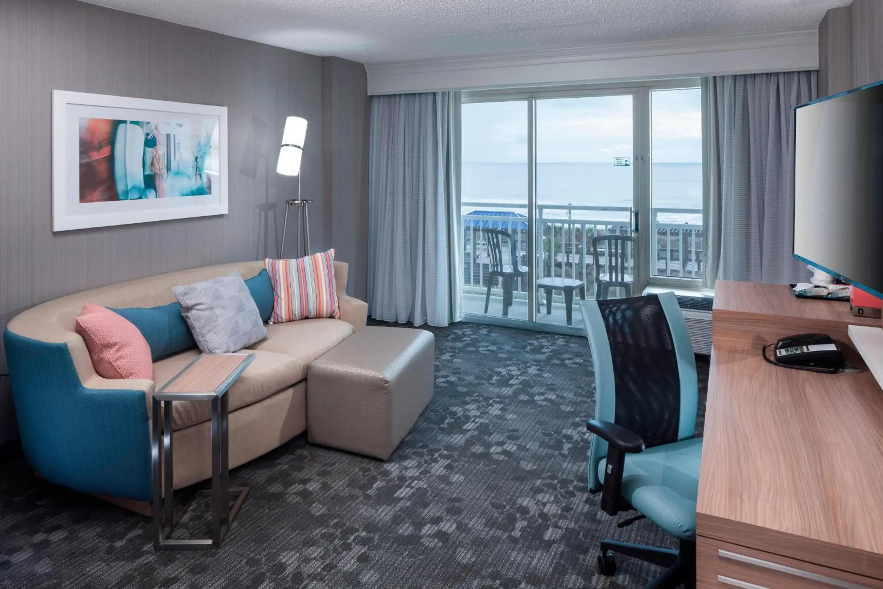 Deluxe King Room with Sofa Bed/Oceanfront/Balcony - Mobility Accessible with Tub in Courtyard by Marriott Carolina Beach Oceanfront Deluxe King Room with Sofa Bed/Oceanfront/Balcony - Mobility Accessible with Tub in Courtyard by Marriott Carolina Beach Oceanfront