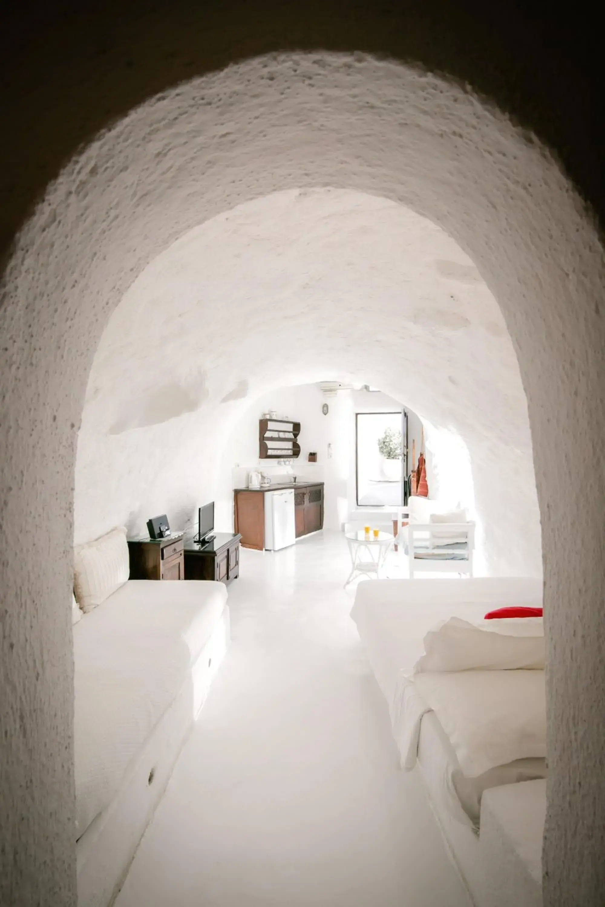 Photo of the whole room, Bed in Alexander's Suites Photo of the whole room, Bed in Alexander's Suites