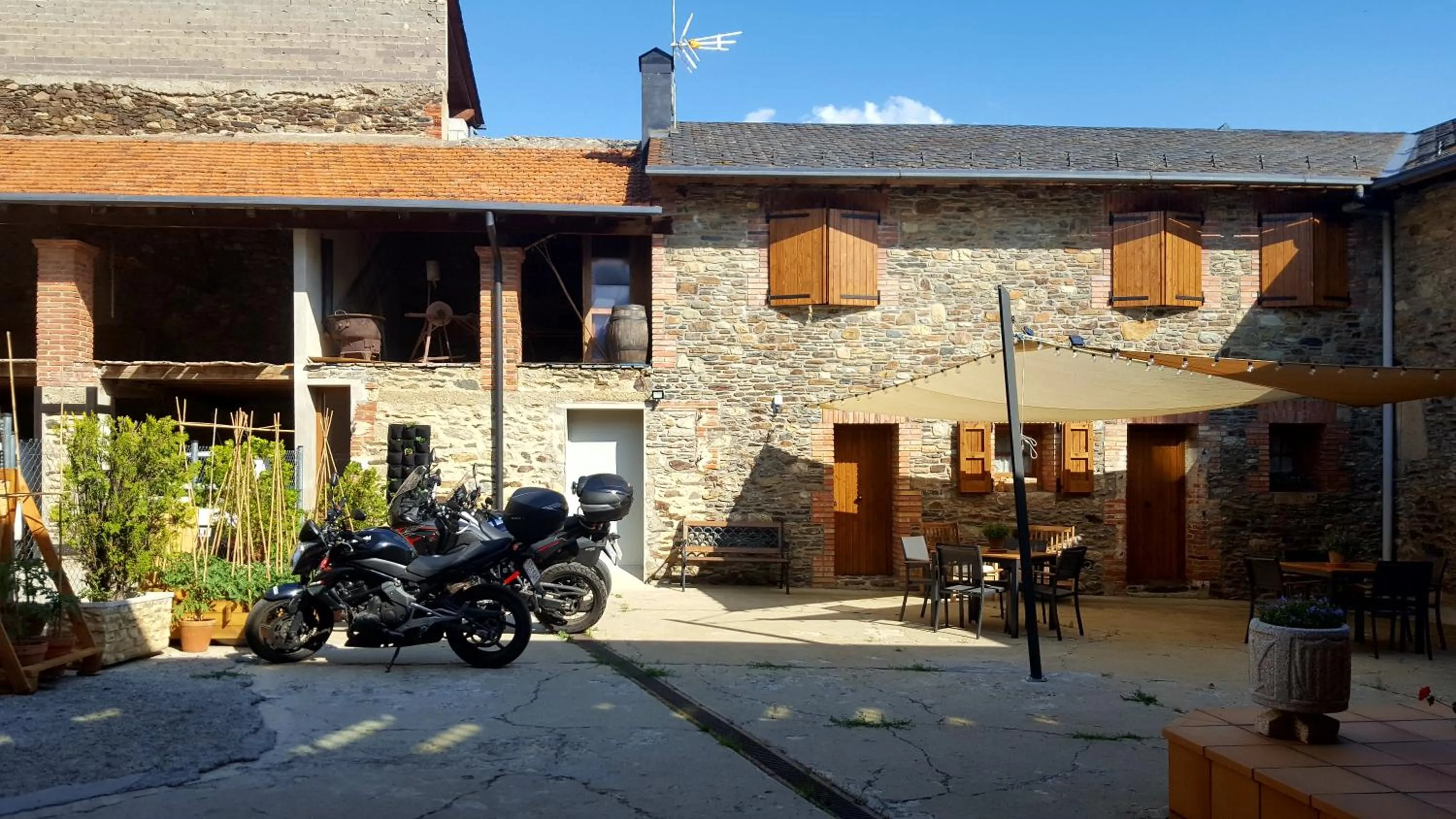Patio in Aparthotel les Corts