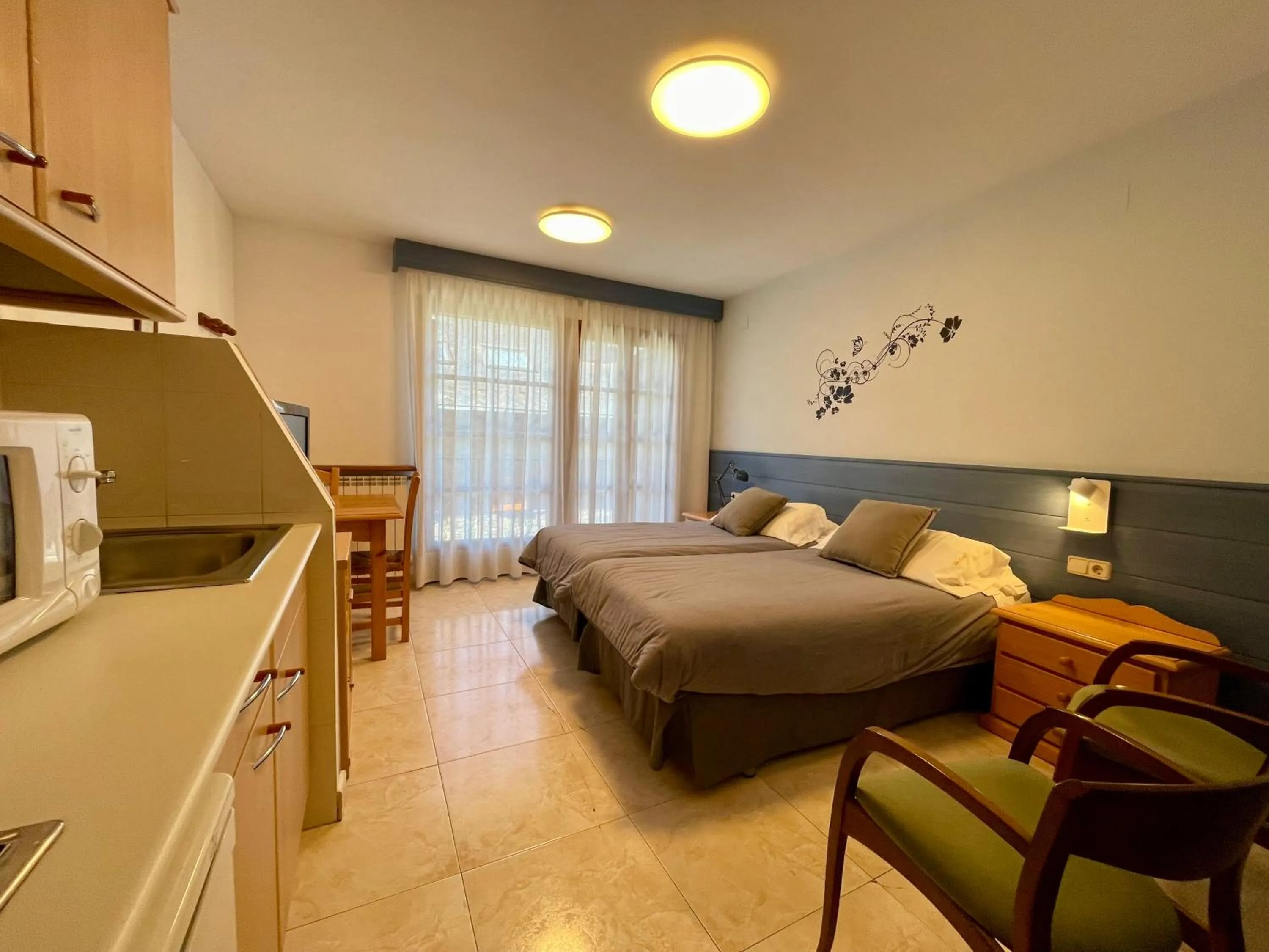 Photo of the whole room, Bed in Aparthotel les Corts