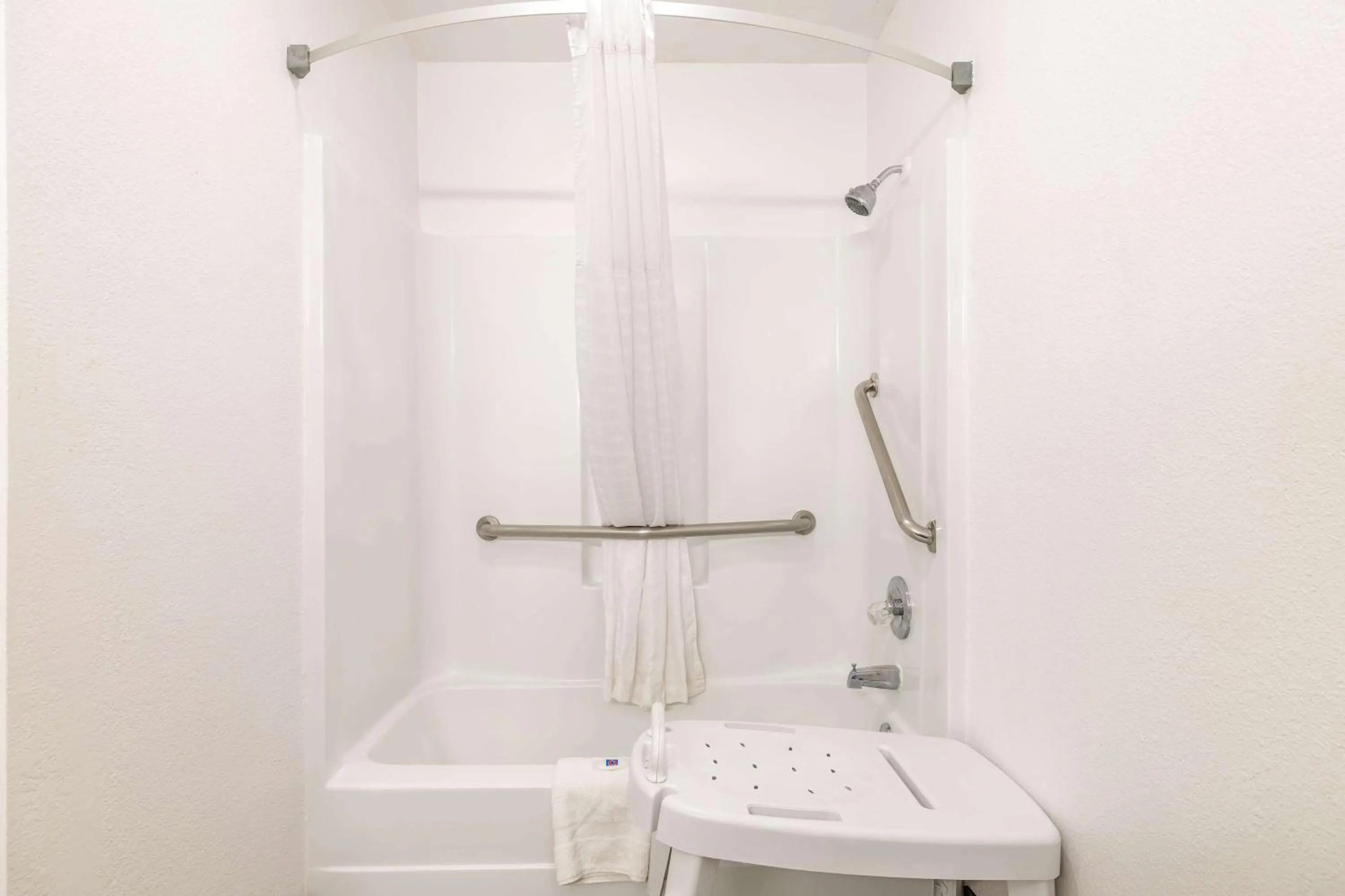 Shower in Studio 6 Flagstaff AZ