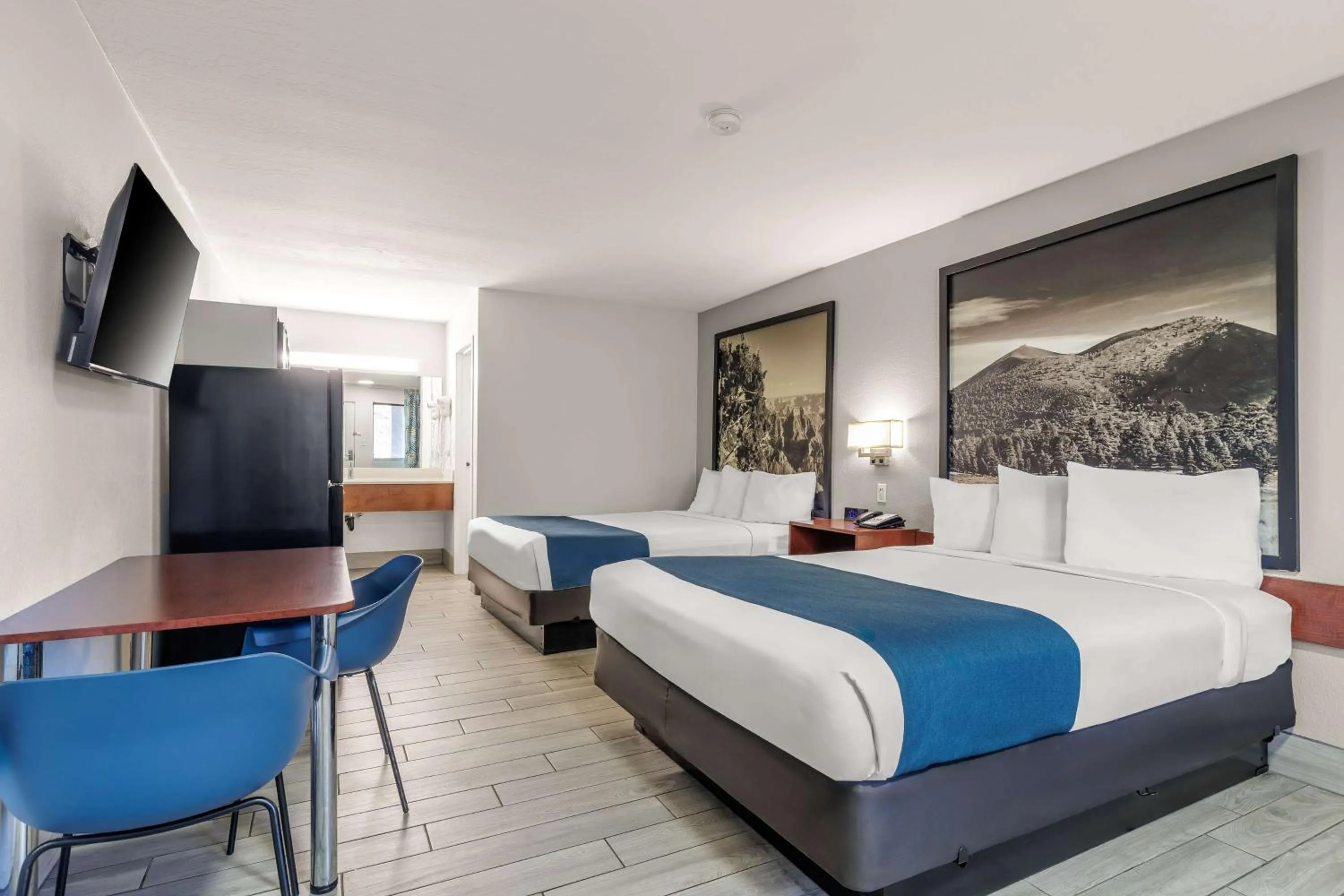 Bed in Studio 6 Flagstaff AZ