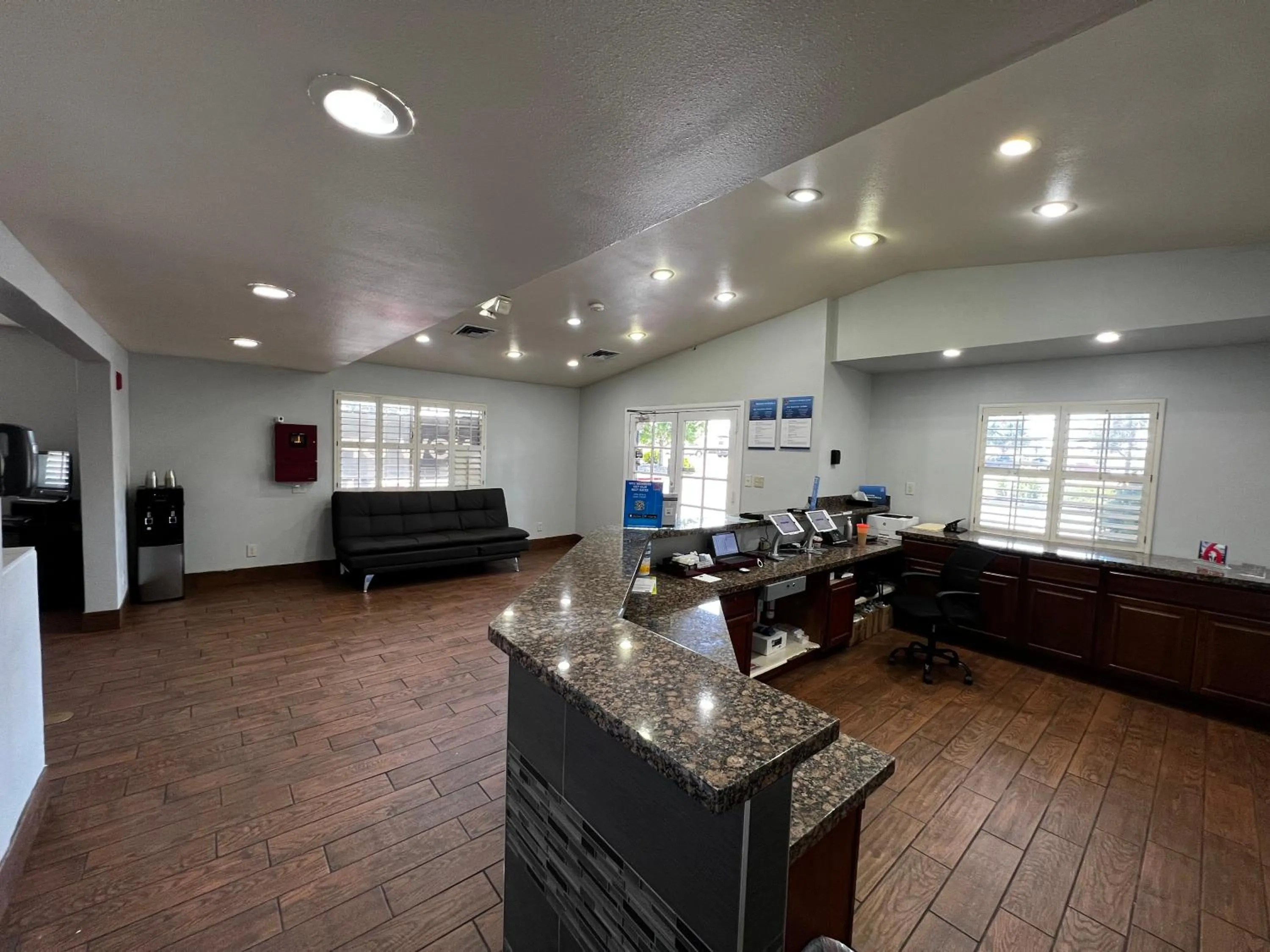 Lobby or reception in Studio 6 Flagstaff AZ