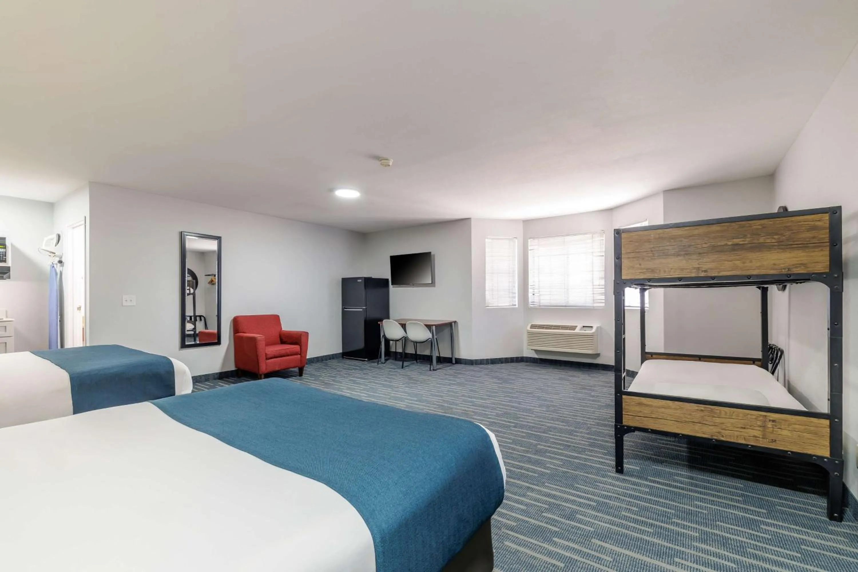 Bed in Studio 6 Flagstaff AZ