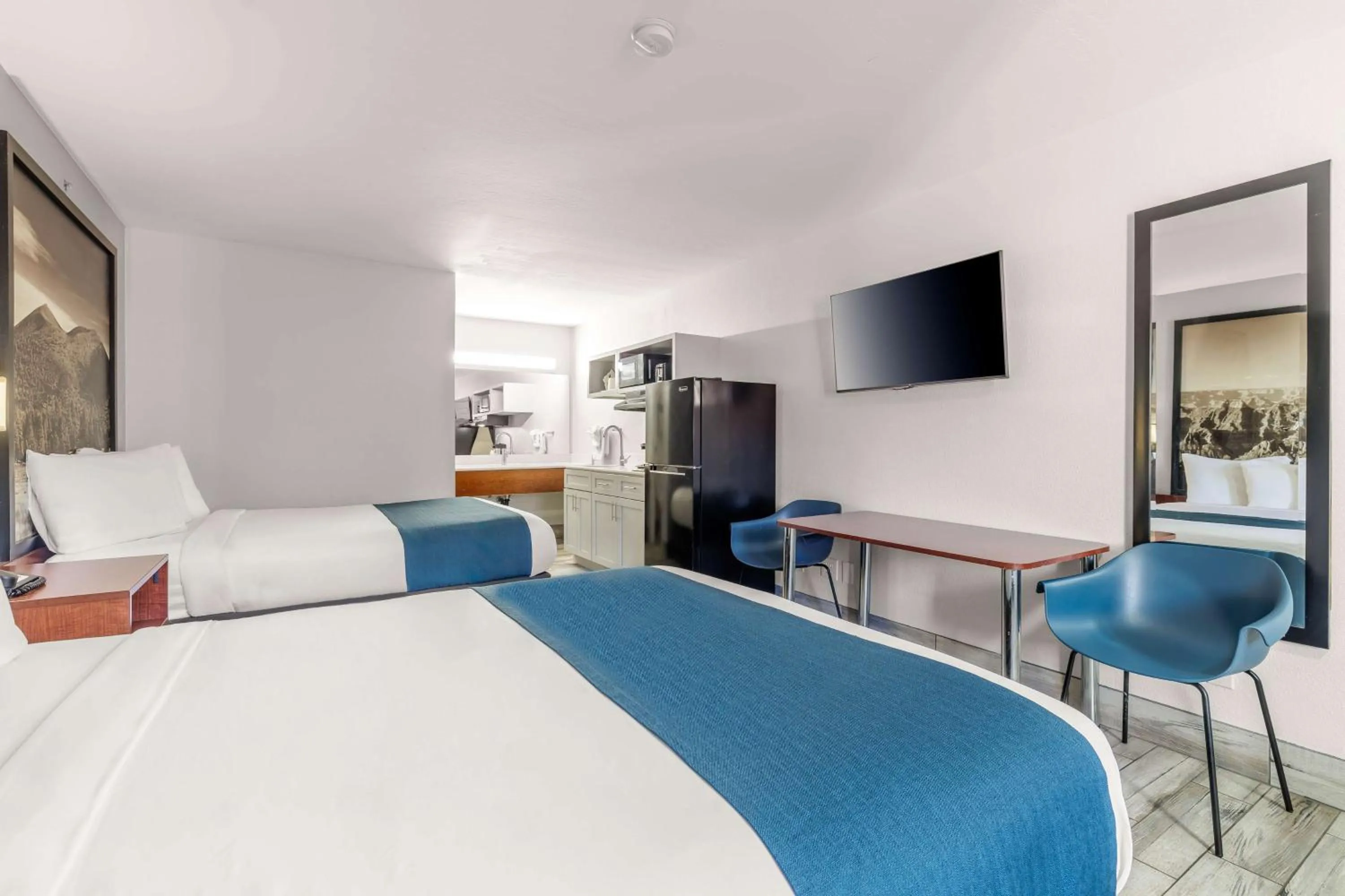 Bed in Studio 6 Flagstaff AZ