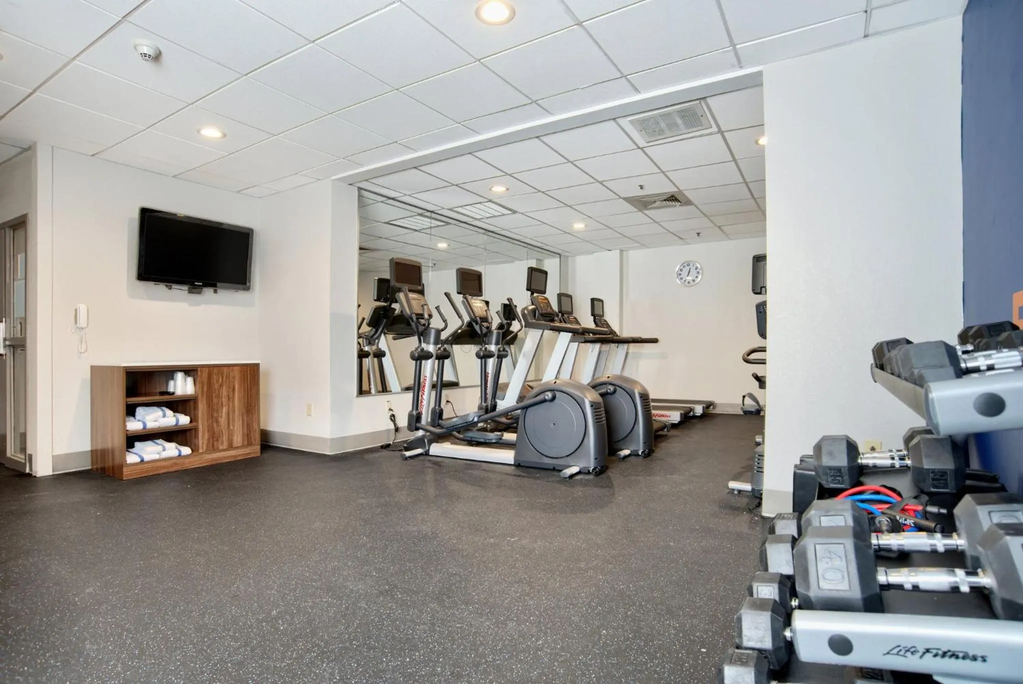 Spa and wellness centre/facilities in Holiday Inn Express & Suites - Mobile - I-65 by IHG