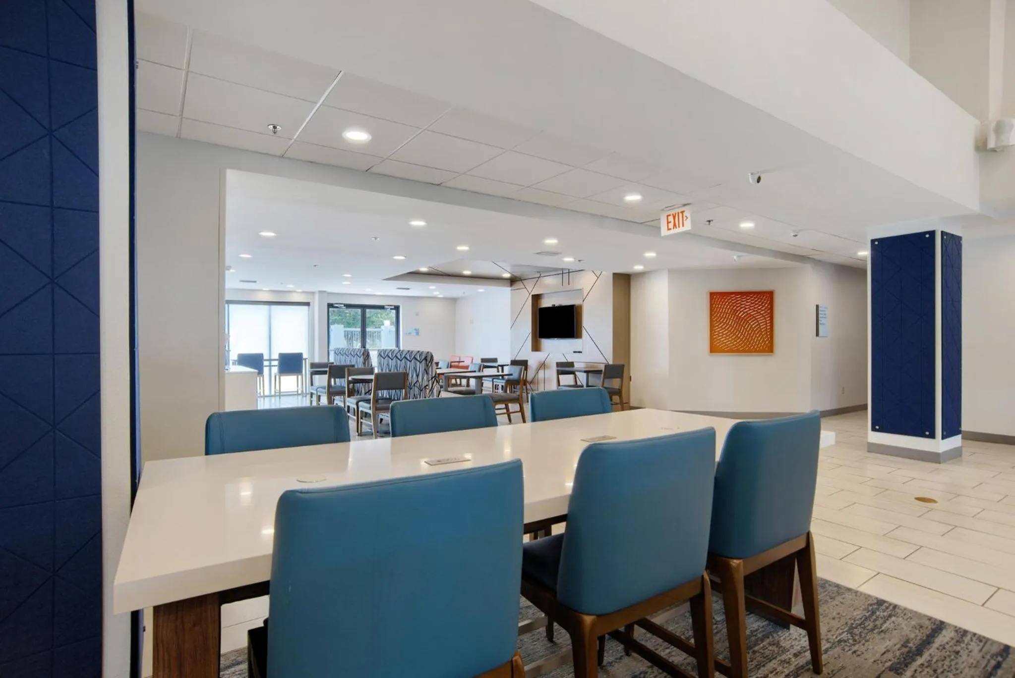 Breakfast in Holiday Inn Express & Suites - Mobile - I-65 by IHG