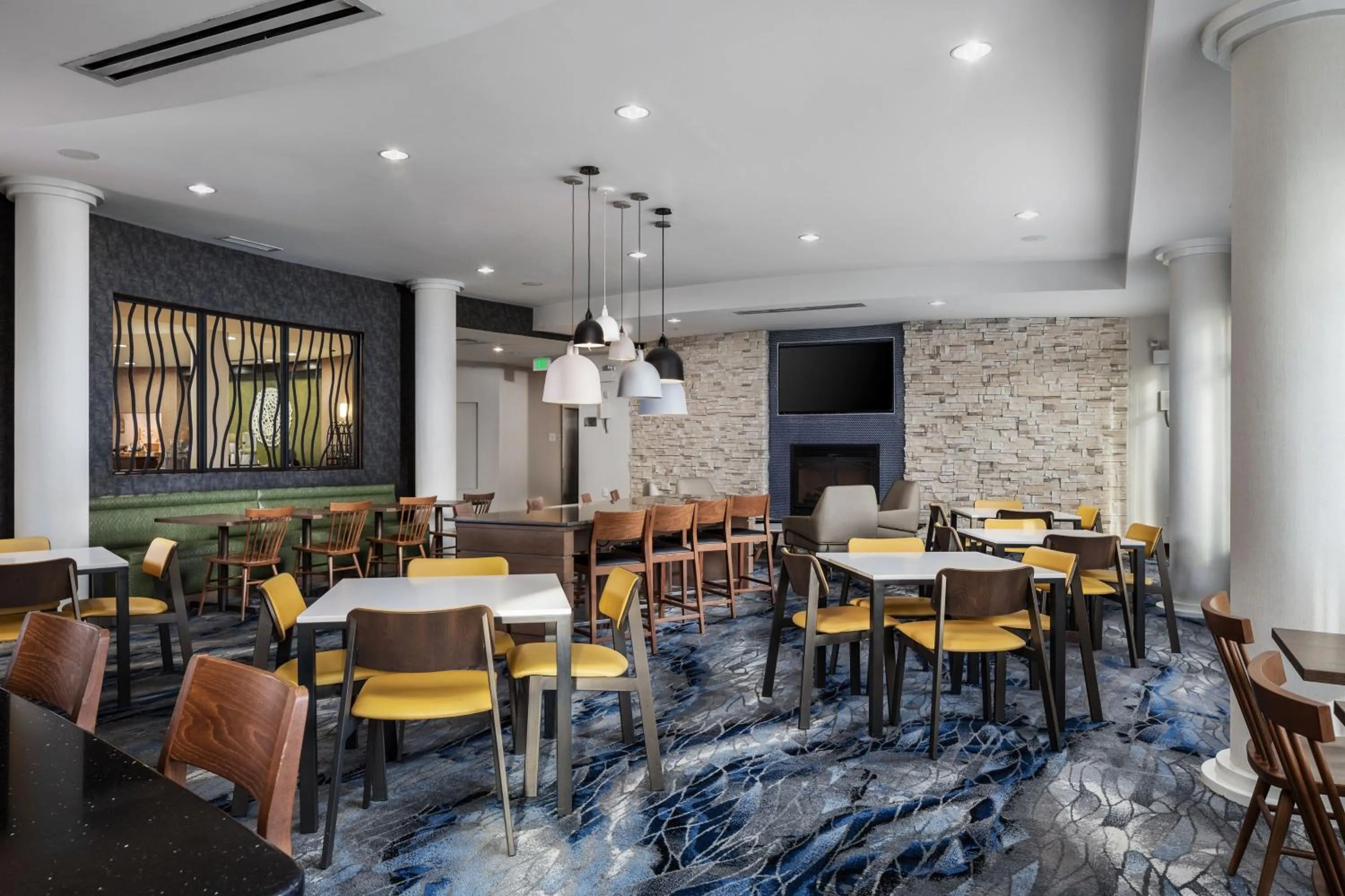 Restaurant/places to eat in Fairfield Inn Suites Elkin Jonesville