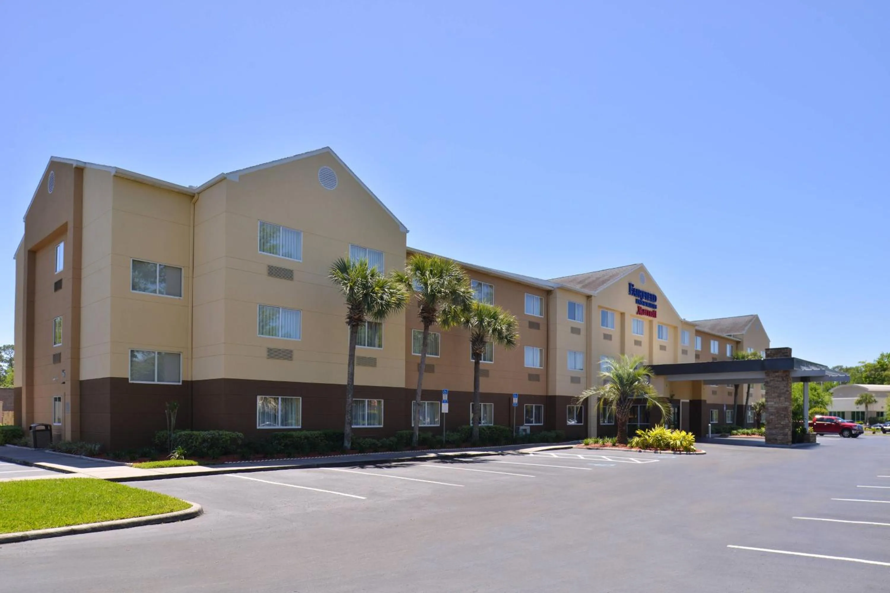 Property building in Fairfield Inn Jacksonville Orange Park