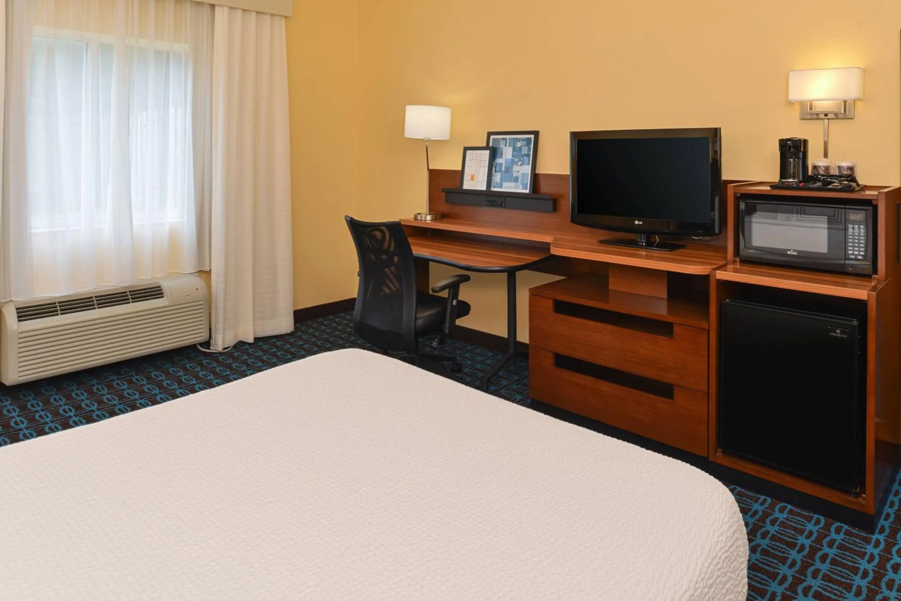 Photo of the whole room, Bed in Fairfield Inn Jacksonville Orange Park